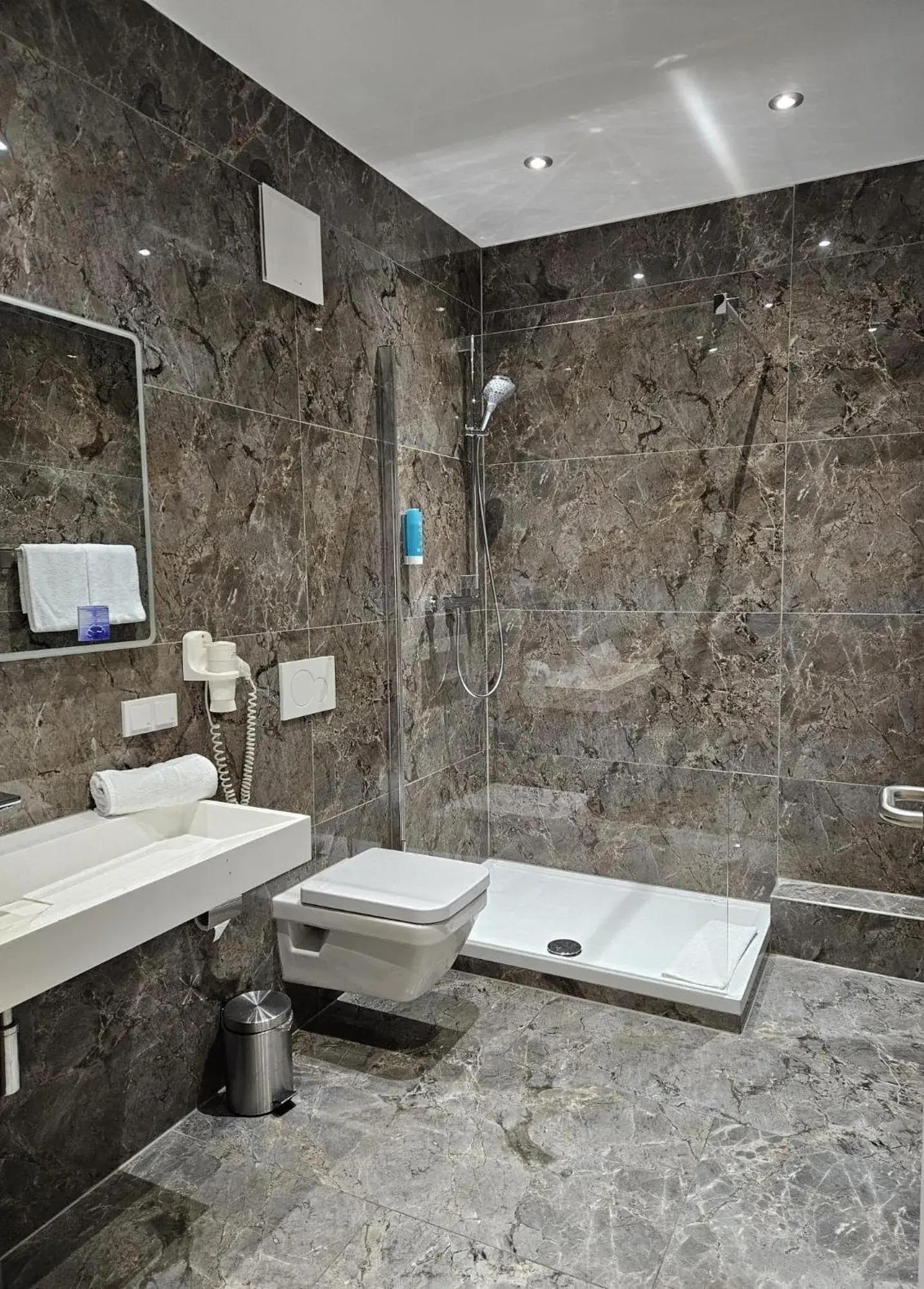Single Room in RheinCity Hotel & Boardinghouse Single Room in RheinCity Hotel & Boardinghouse