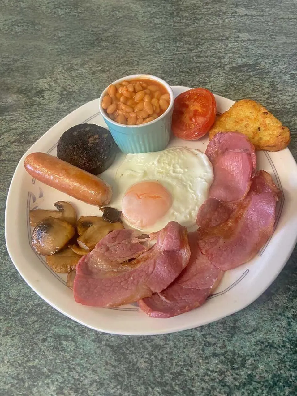 Food and drinks in Gwynfa