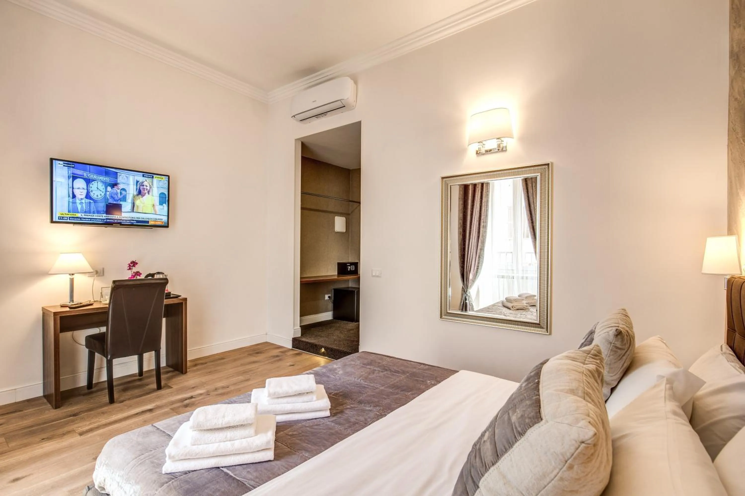 Bed in River Luxury Suites