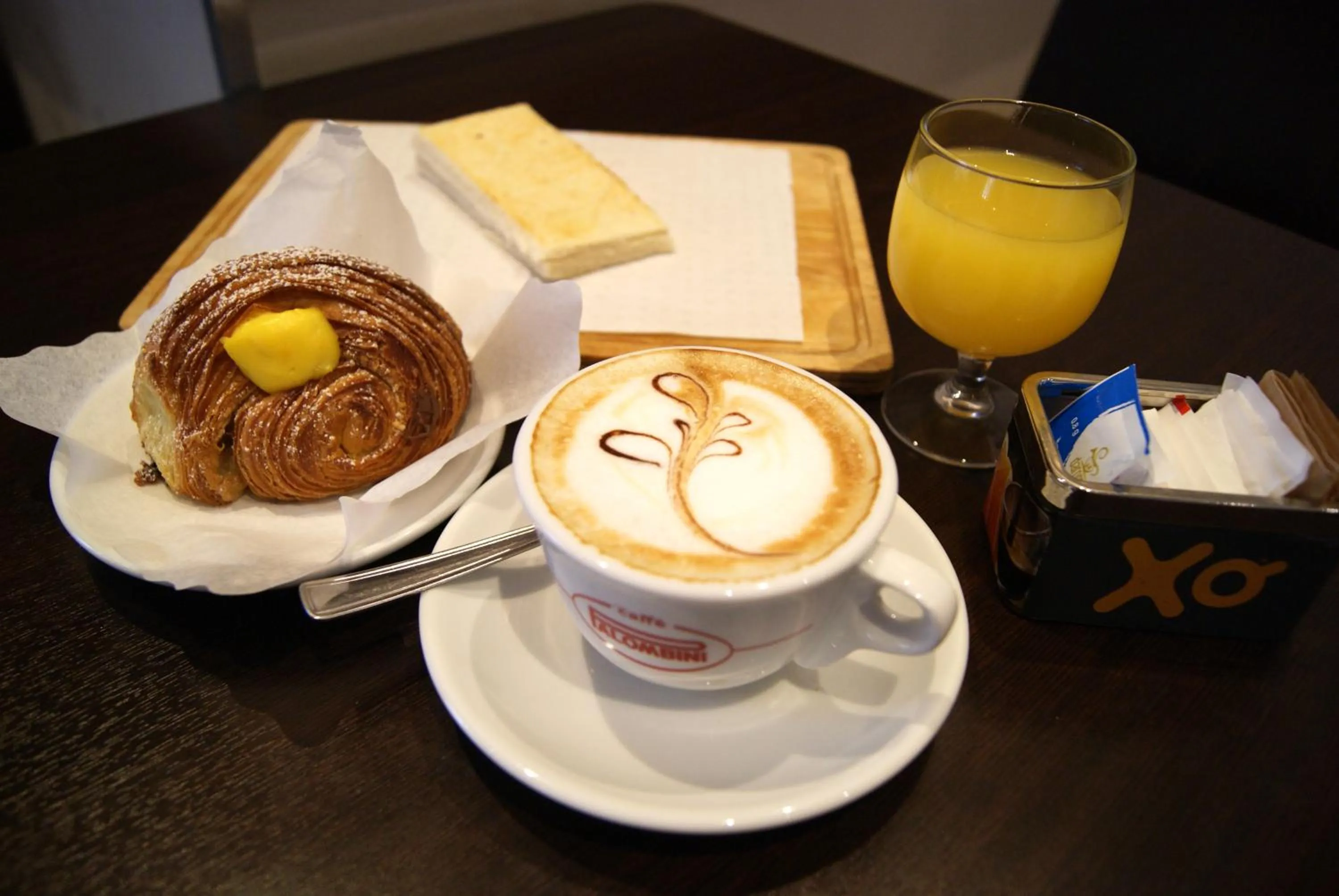 Breakfast in River Luxury Suites