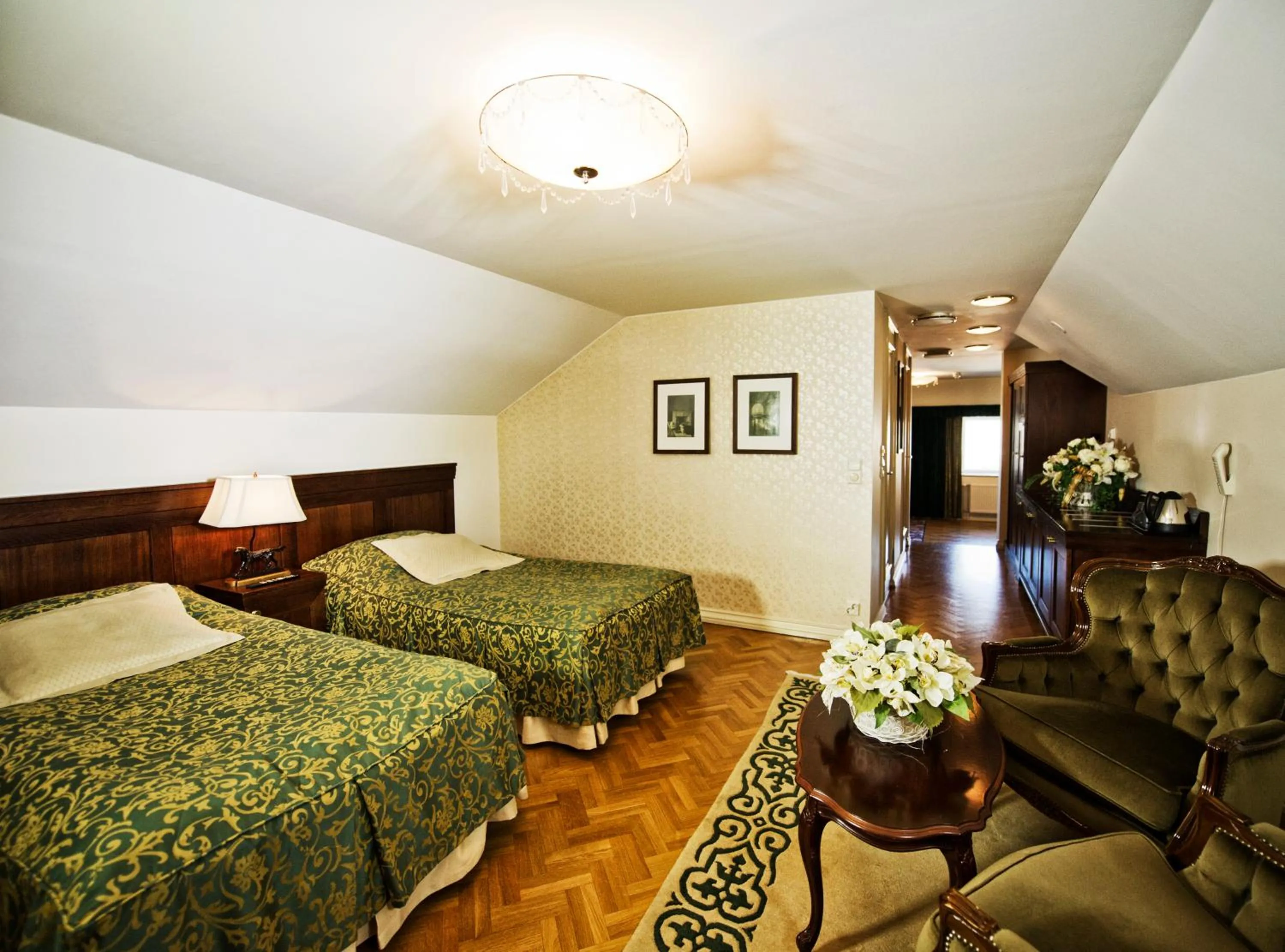 Photo of the whole room, Bed in Hotel Vanajanlinna