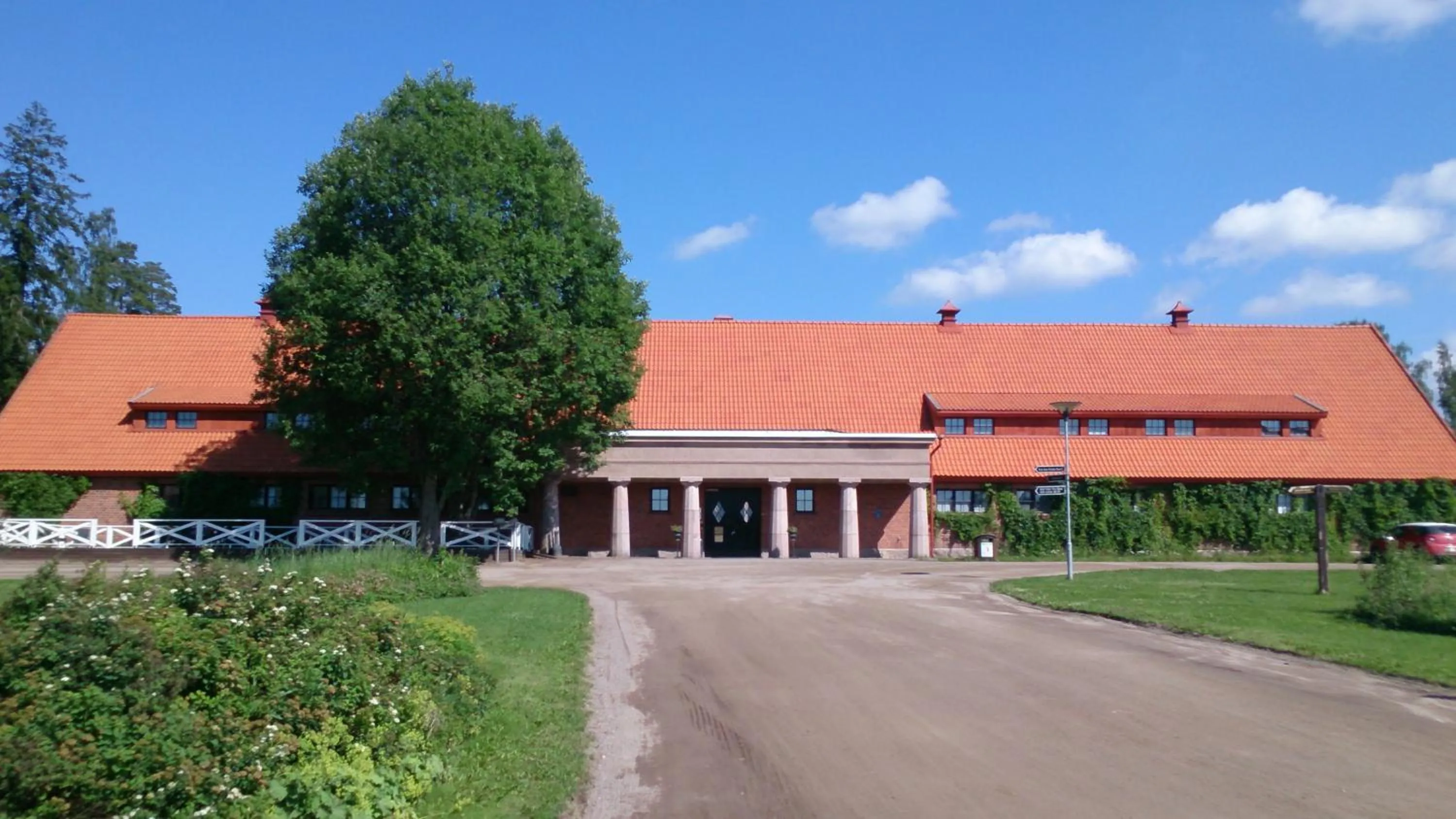 Property building in Hotel Vanajanlinna