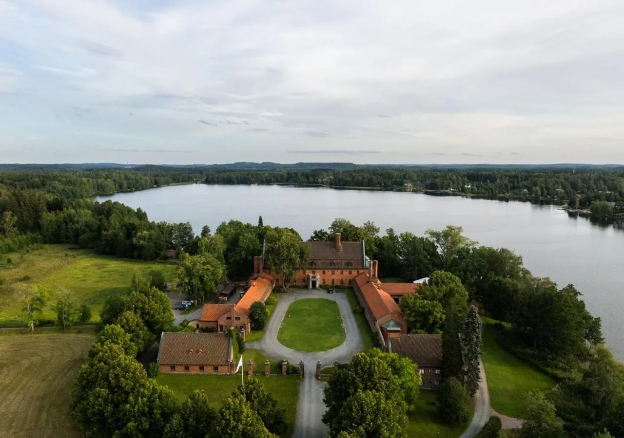 Property building in Hotel Vanajanlinna