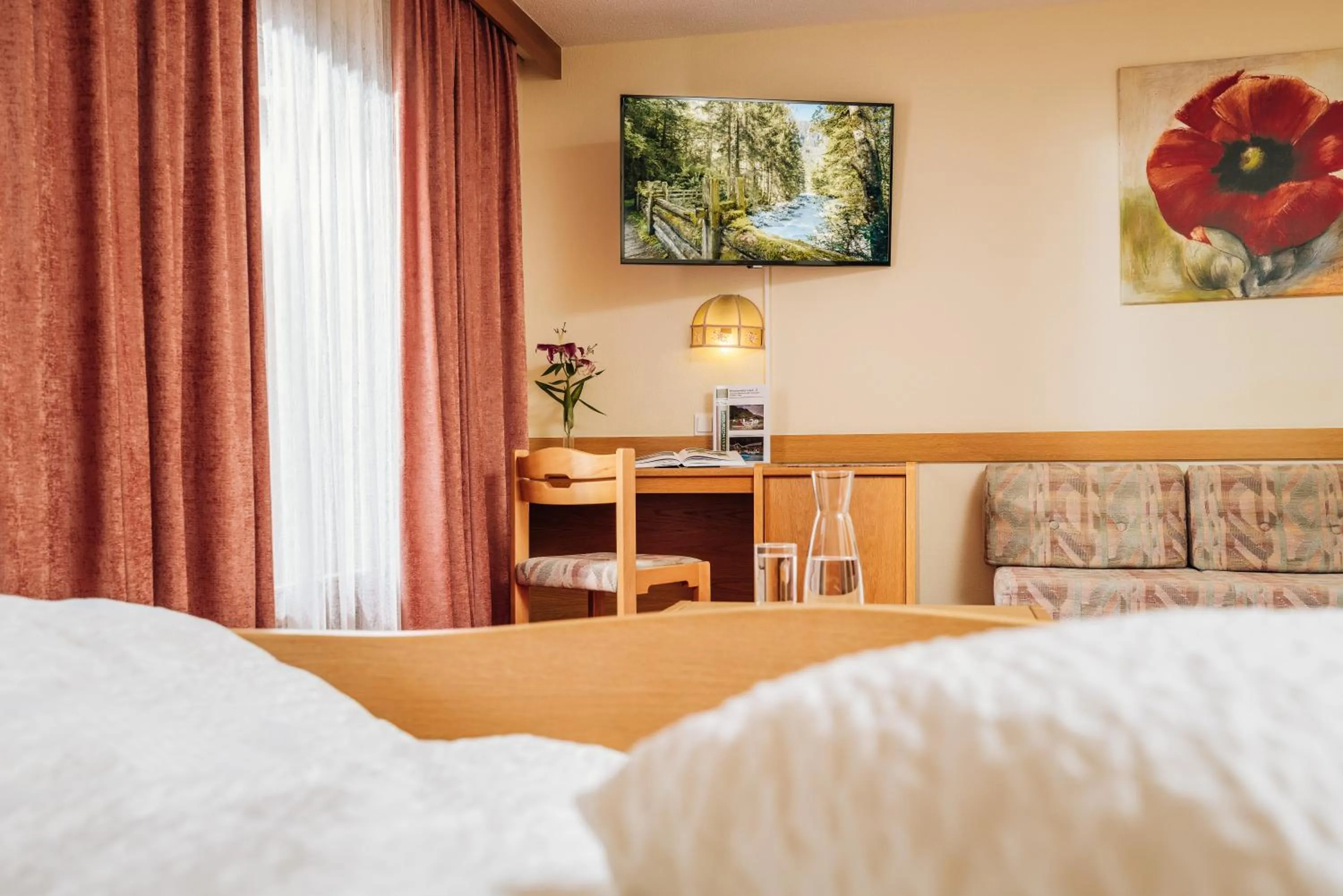 Seating area, Bed in Hotel Wiese