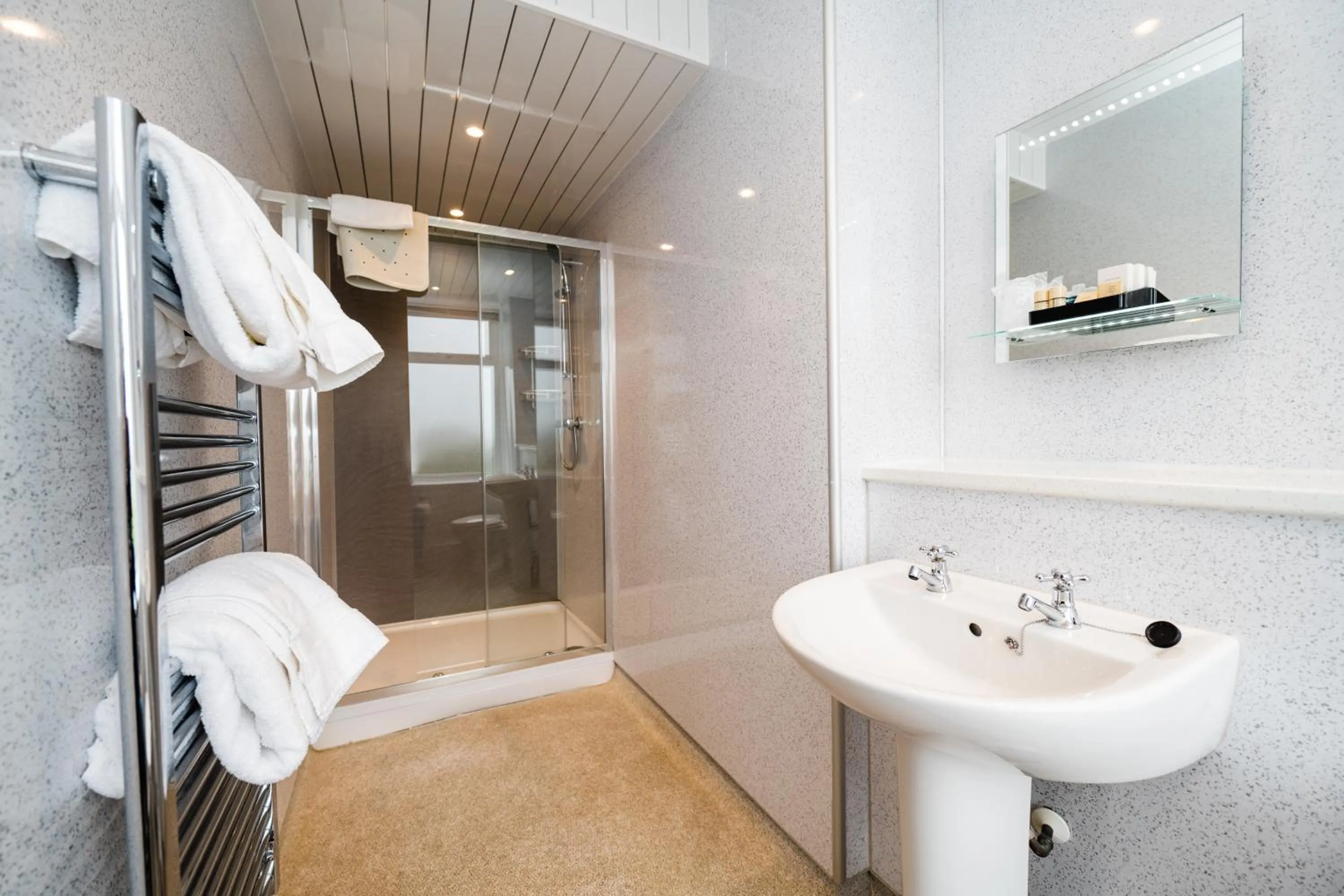 Bathroom in Raven Hall Hotel