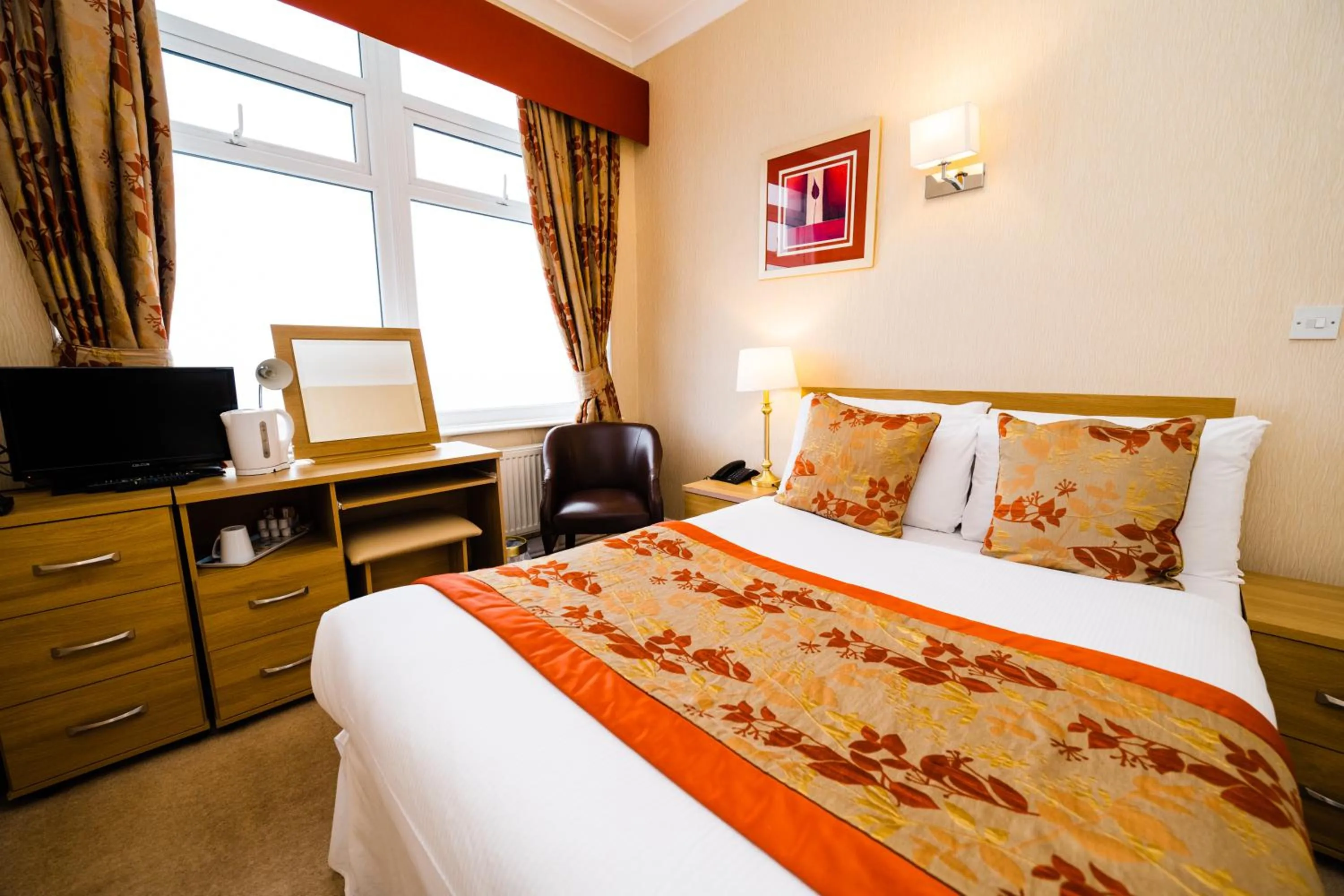 Bed in Grand Villa Heights