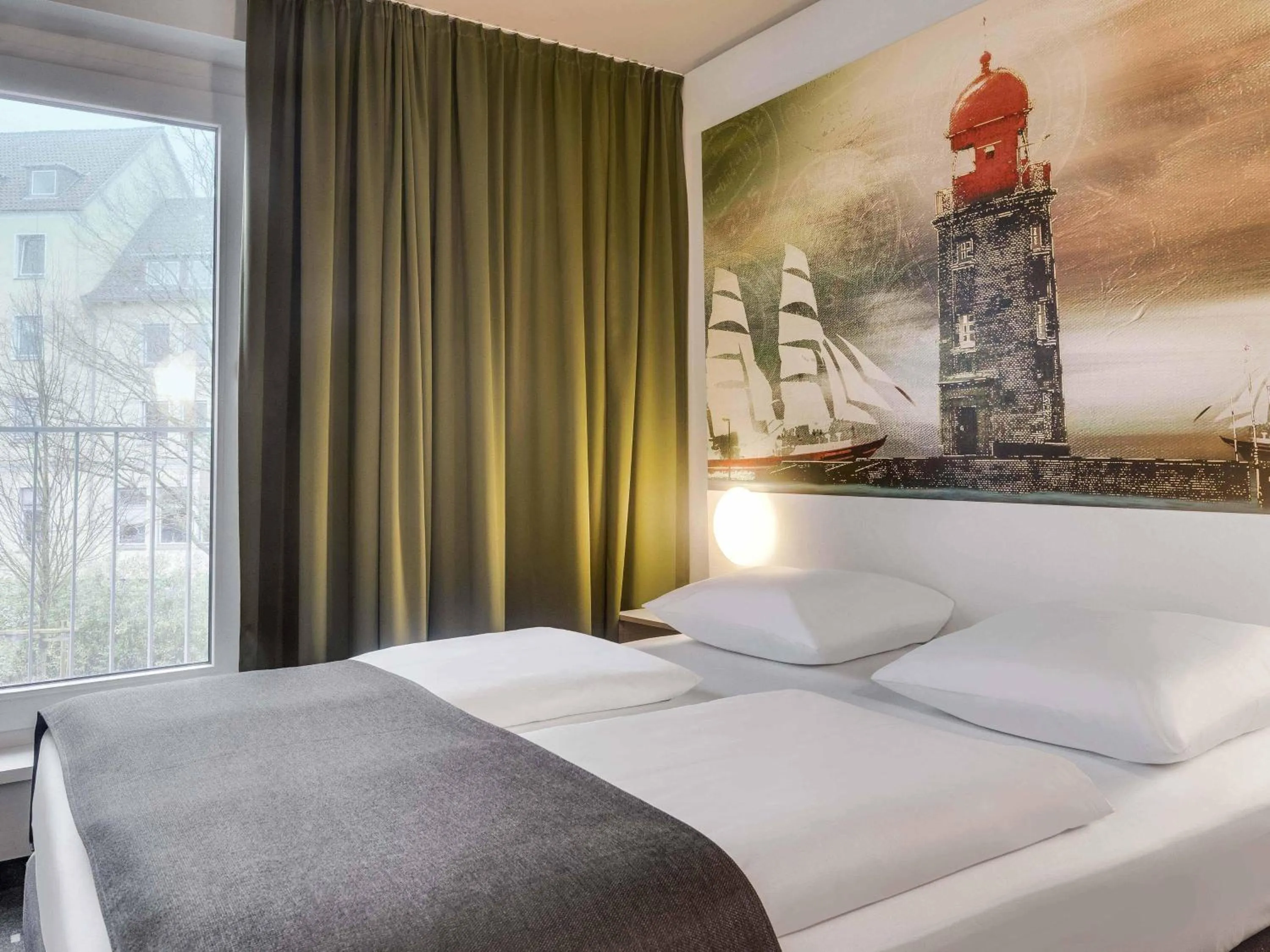 Photo of the whole room, Bed in B&B Hotel Bremerhaven