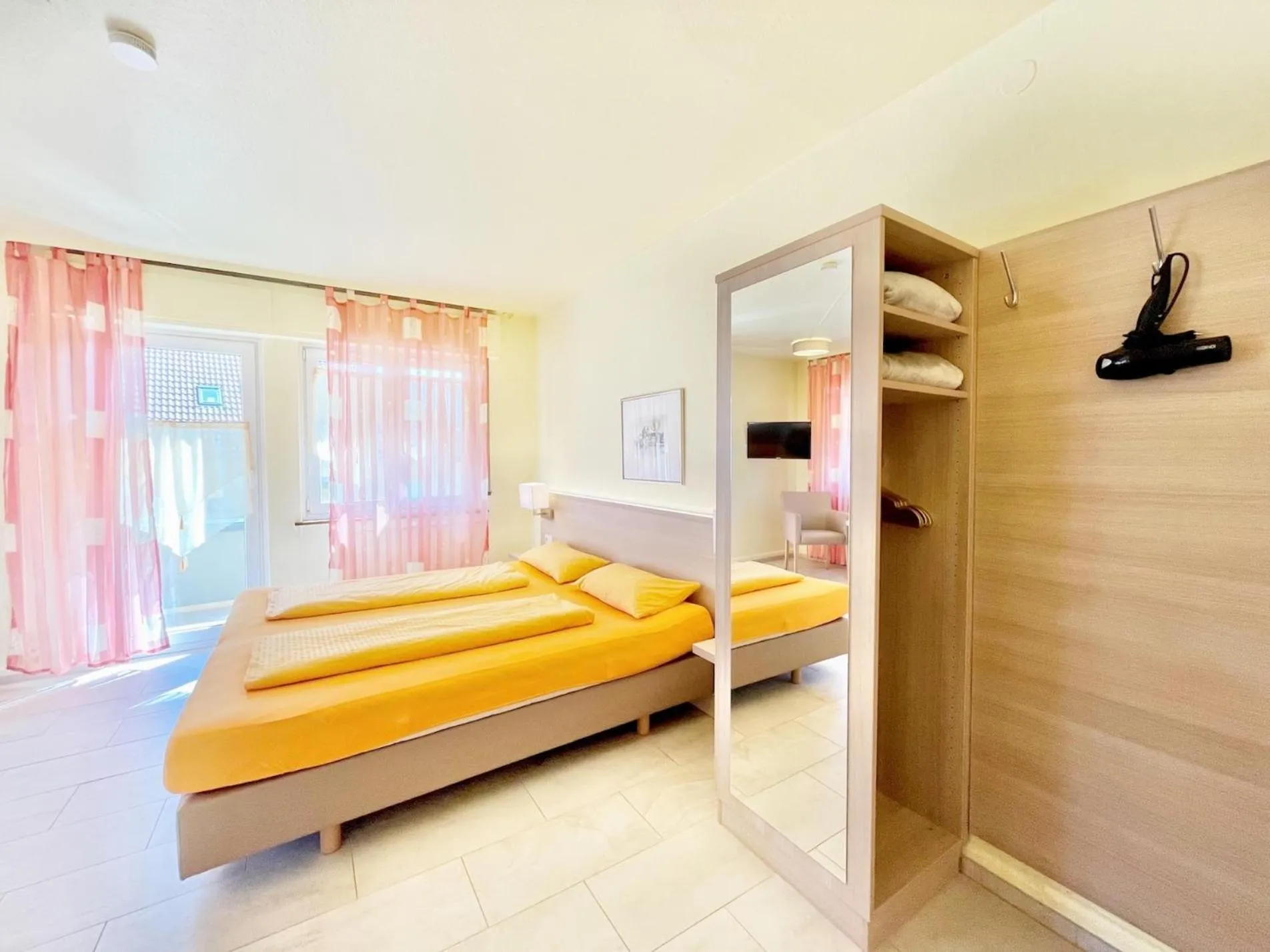 Photo of the whole room, Bed in Hotel-Heilsberg