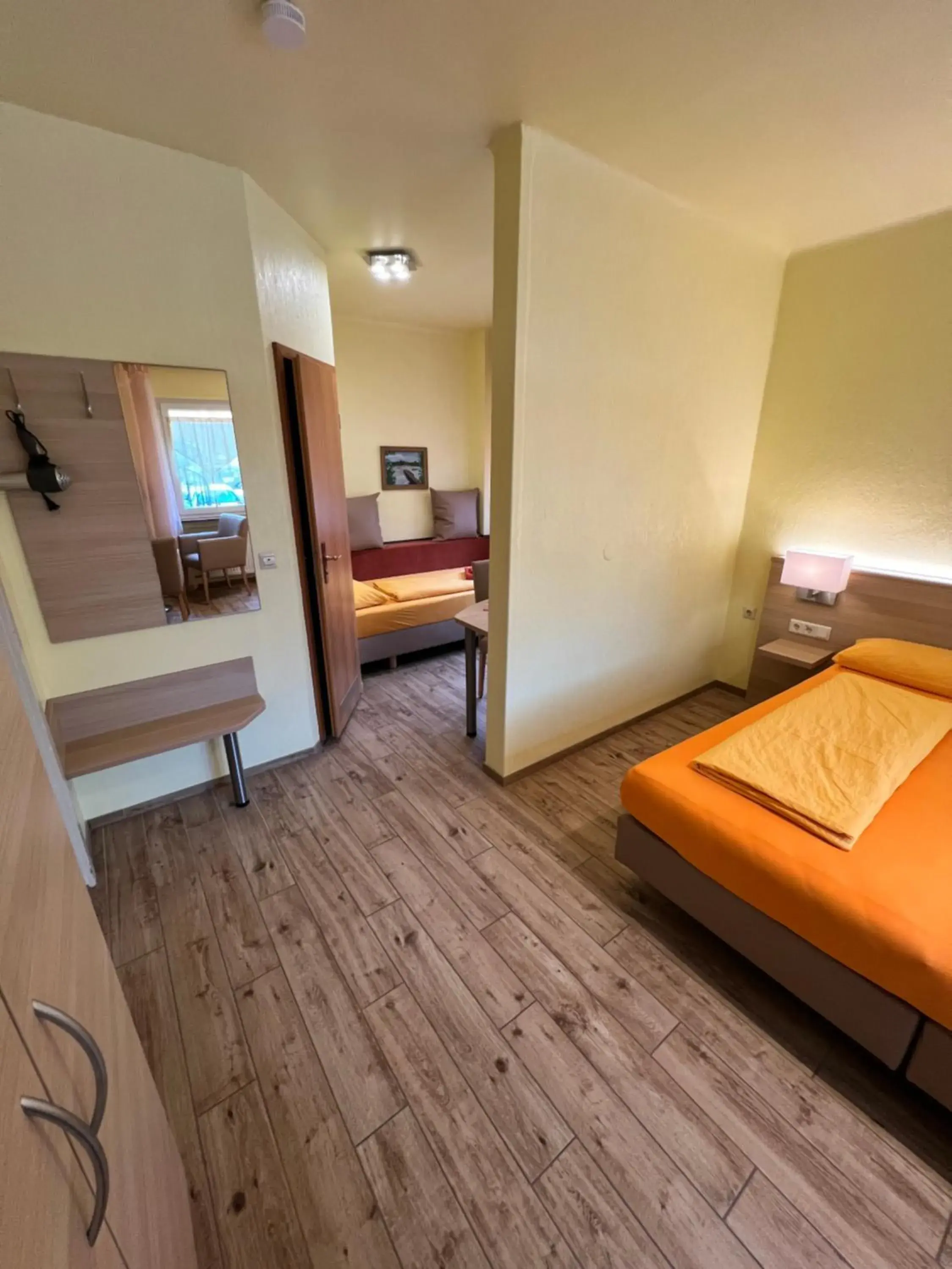 Triple Room in Hotel-Heilsberg Triple Room in Hotel-Heilsberg