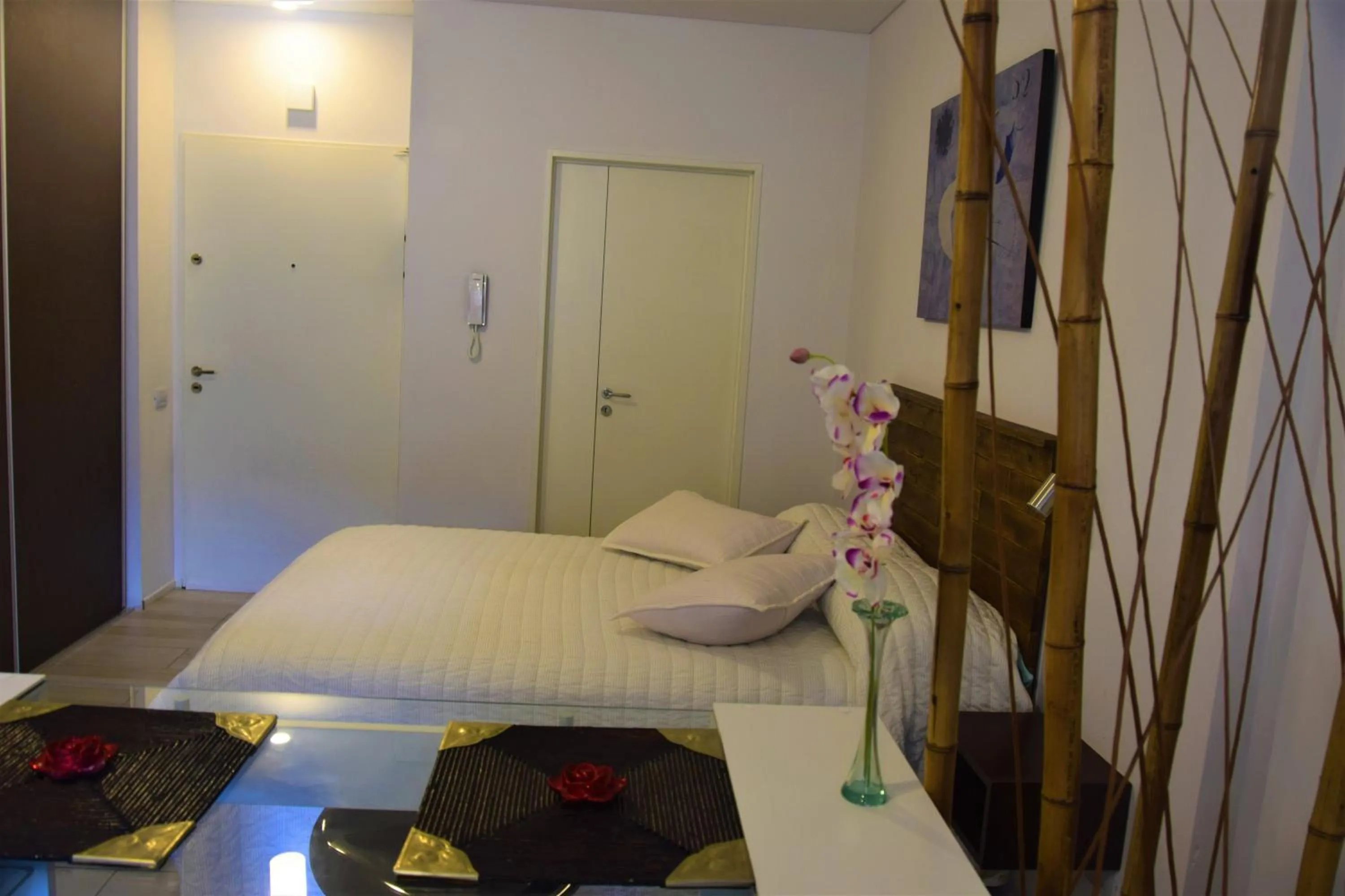 Bed in New Apartment in Recoleta