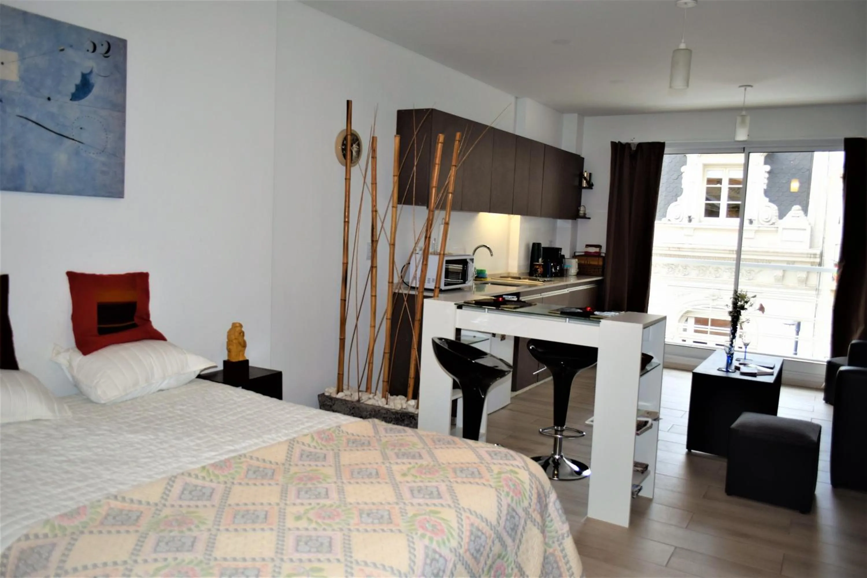 Bed in New Apartment in Recoleta