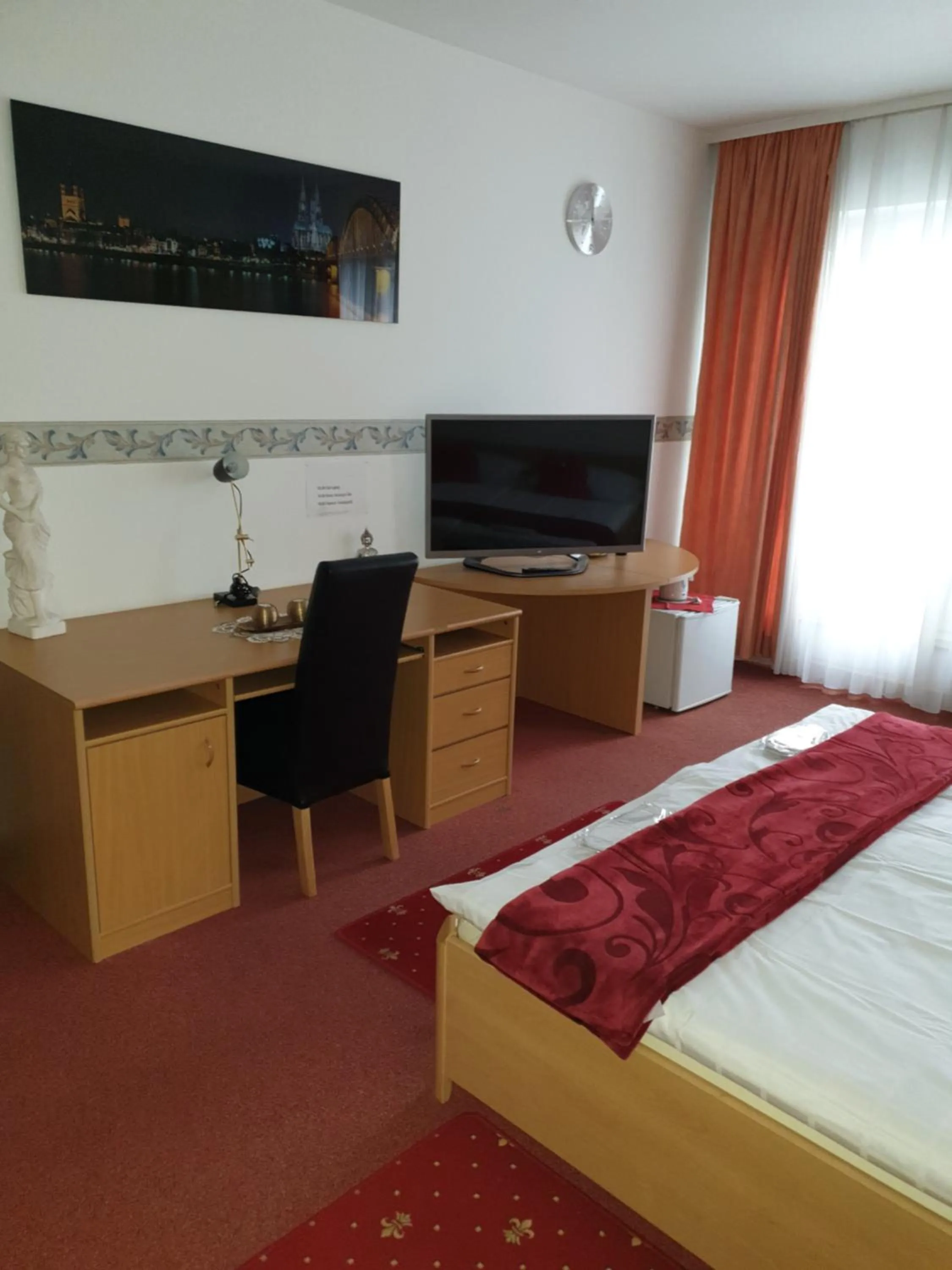 Bed in Hotel Eigelstein