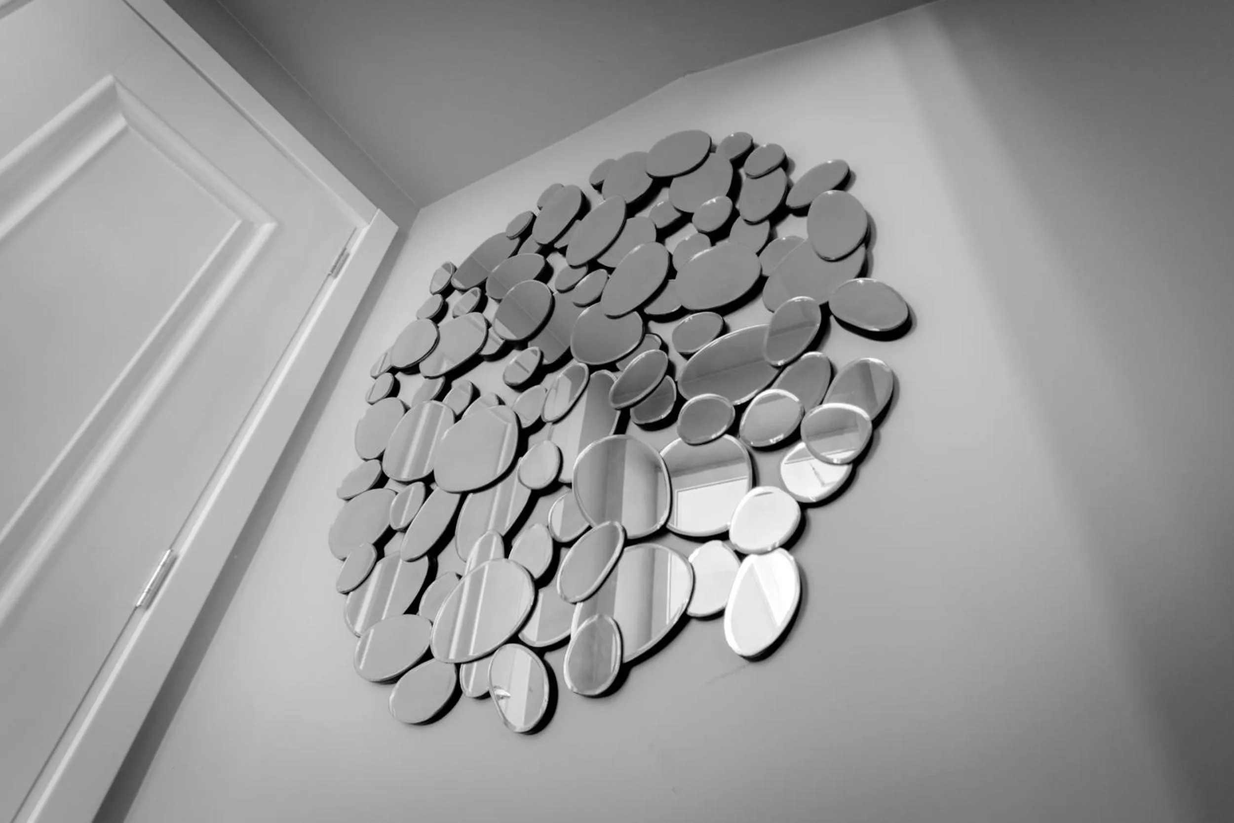 Property logo or sign in 2H Horizon Hotel