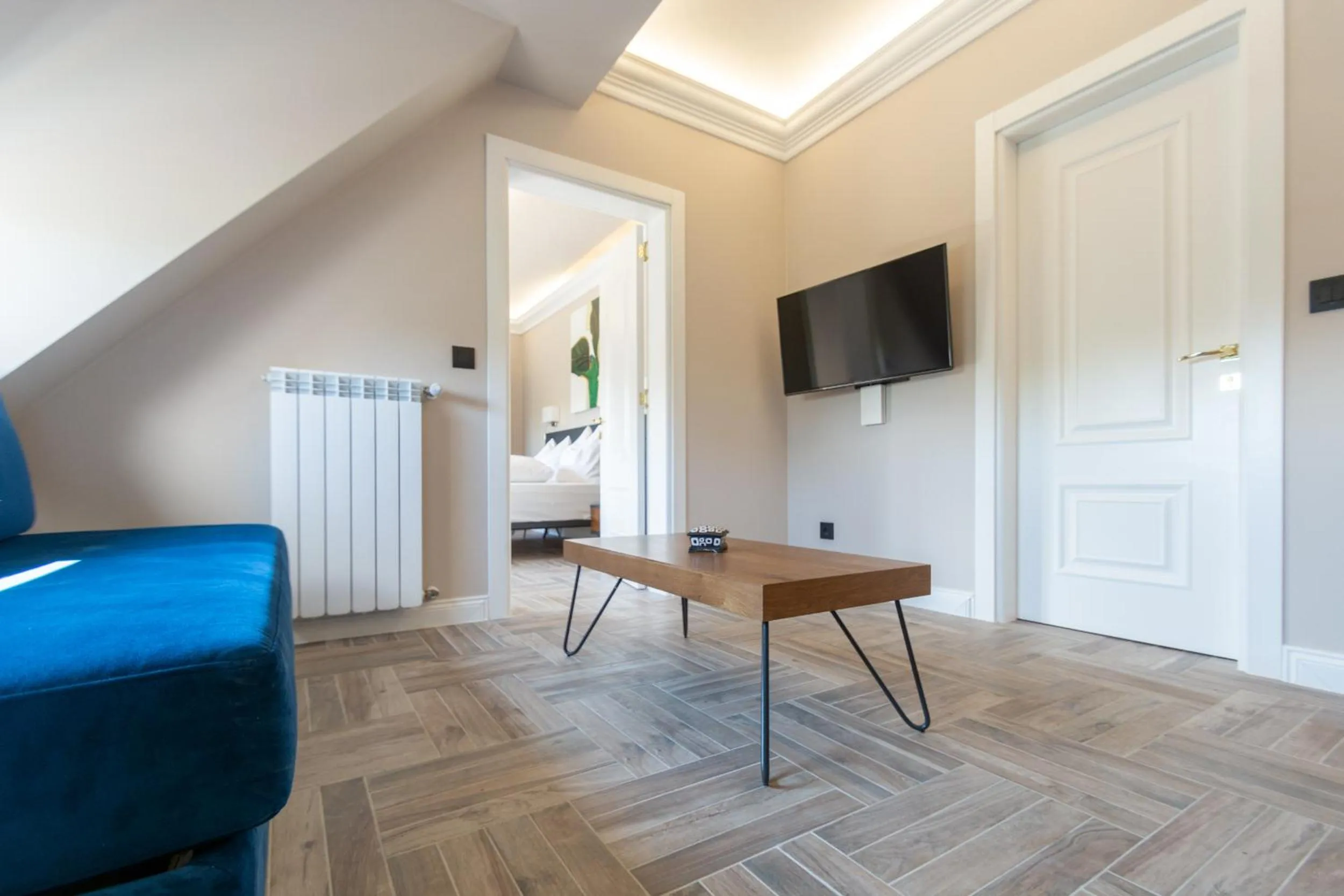 TV and multimedia in 2H Horizon Hotel