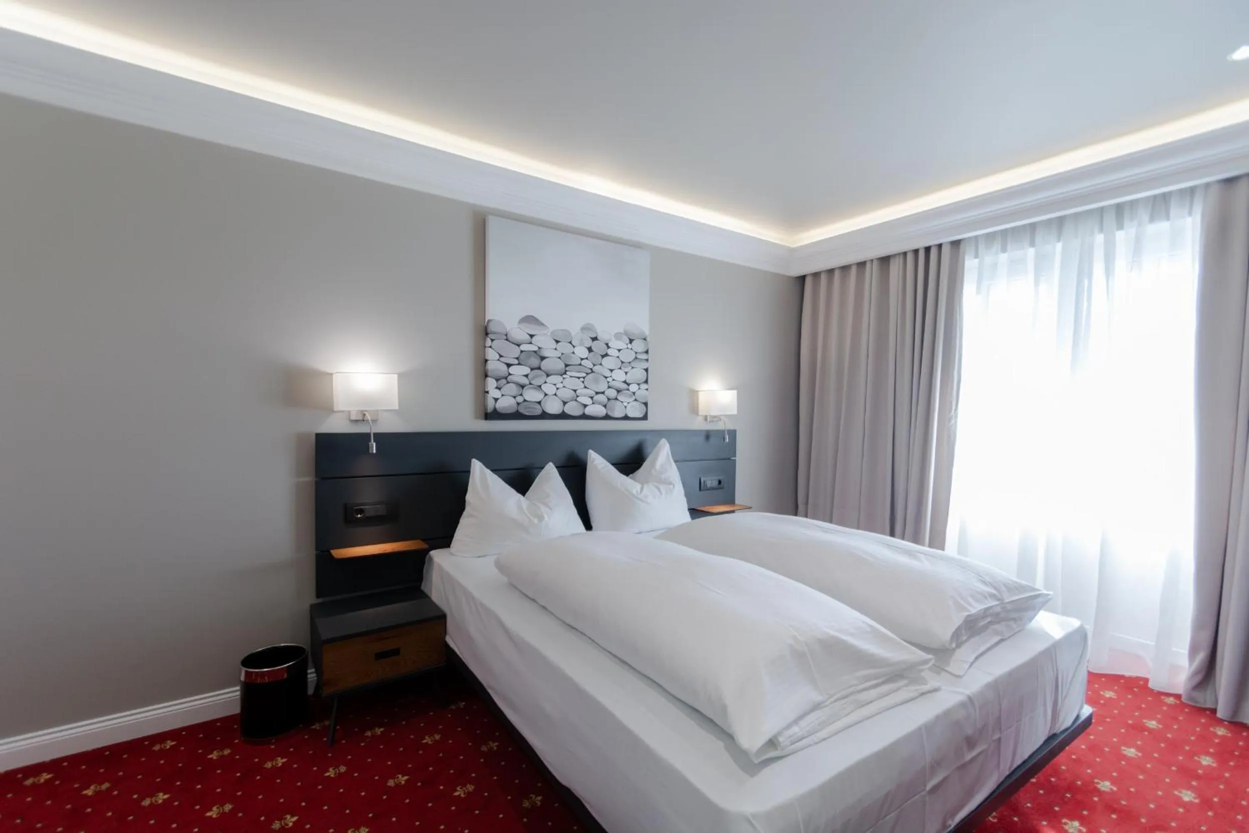 Bed in 2H Horizon Hotel