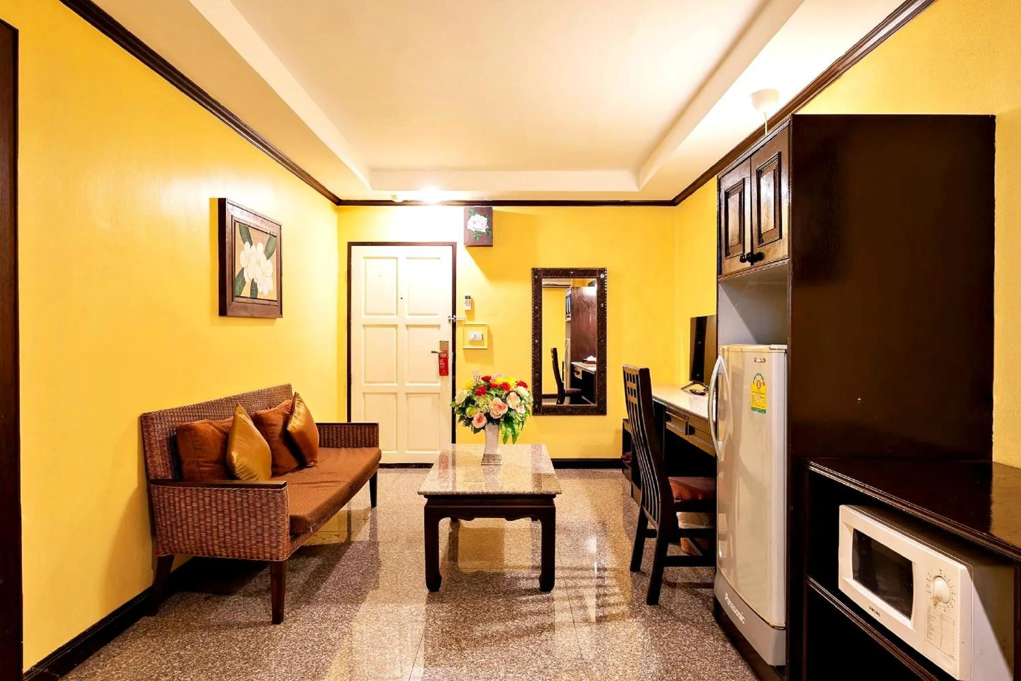 Seating area in Royal Peninsula Hotel Chiangmai