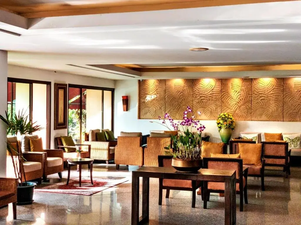 Lobby or reception in Royal Peninsula Hotel Chiangmai Lobby or reception in Royal Peninsula Hotel Chiangmai