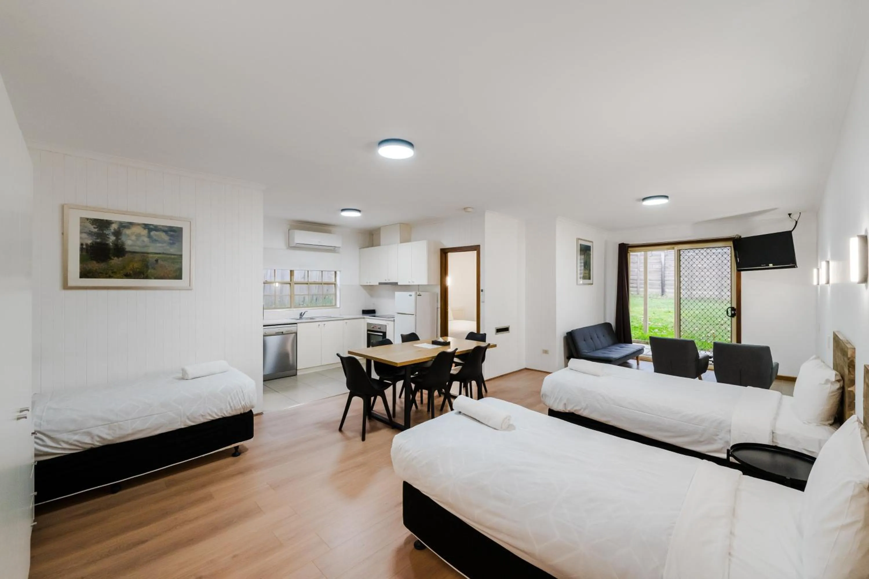 Bed in Yarra Valley Motel