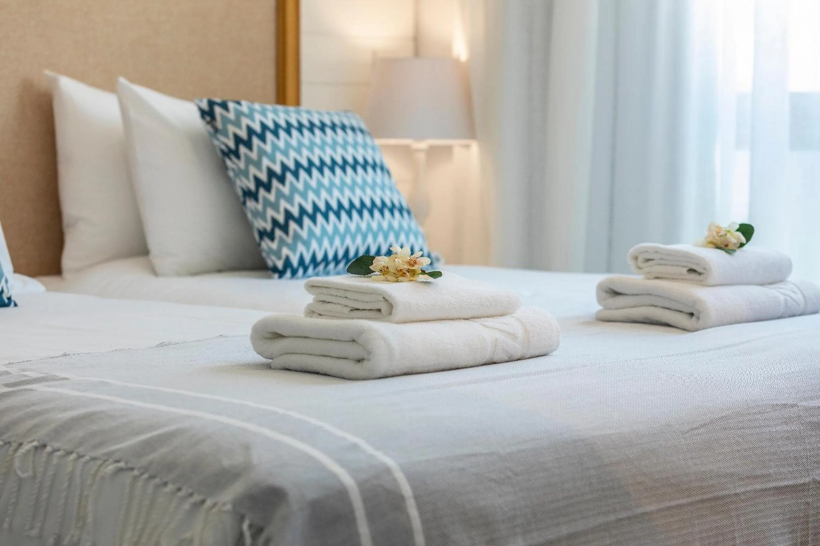 Bedroom, Bed in Chris Le Mare Luxury Villa