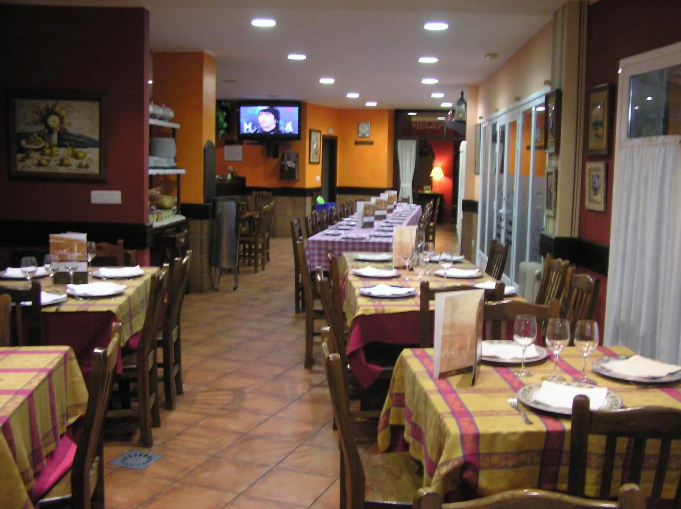 Restaurant/places to eat in Hotel Entreviñes