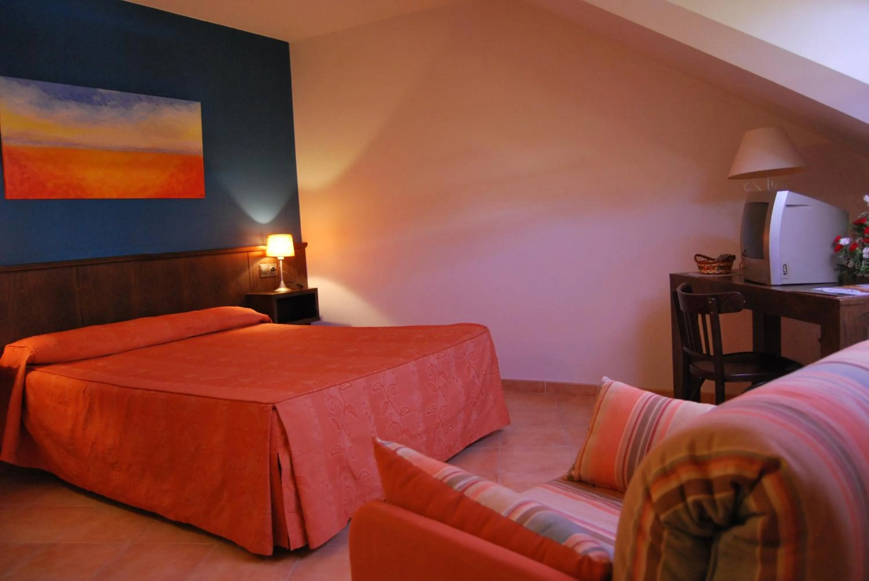 Photo of the whole room, Bed in Hotel Entreviñes