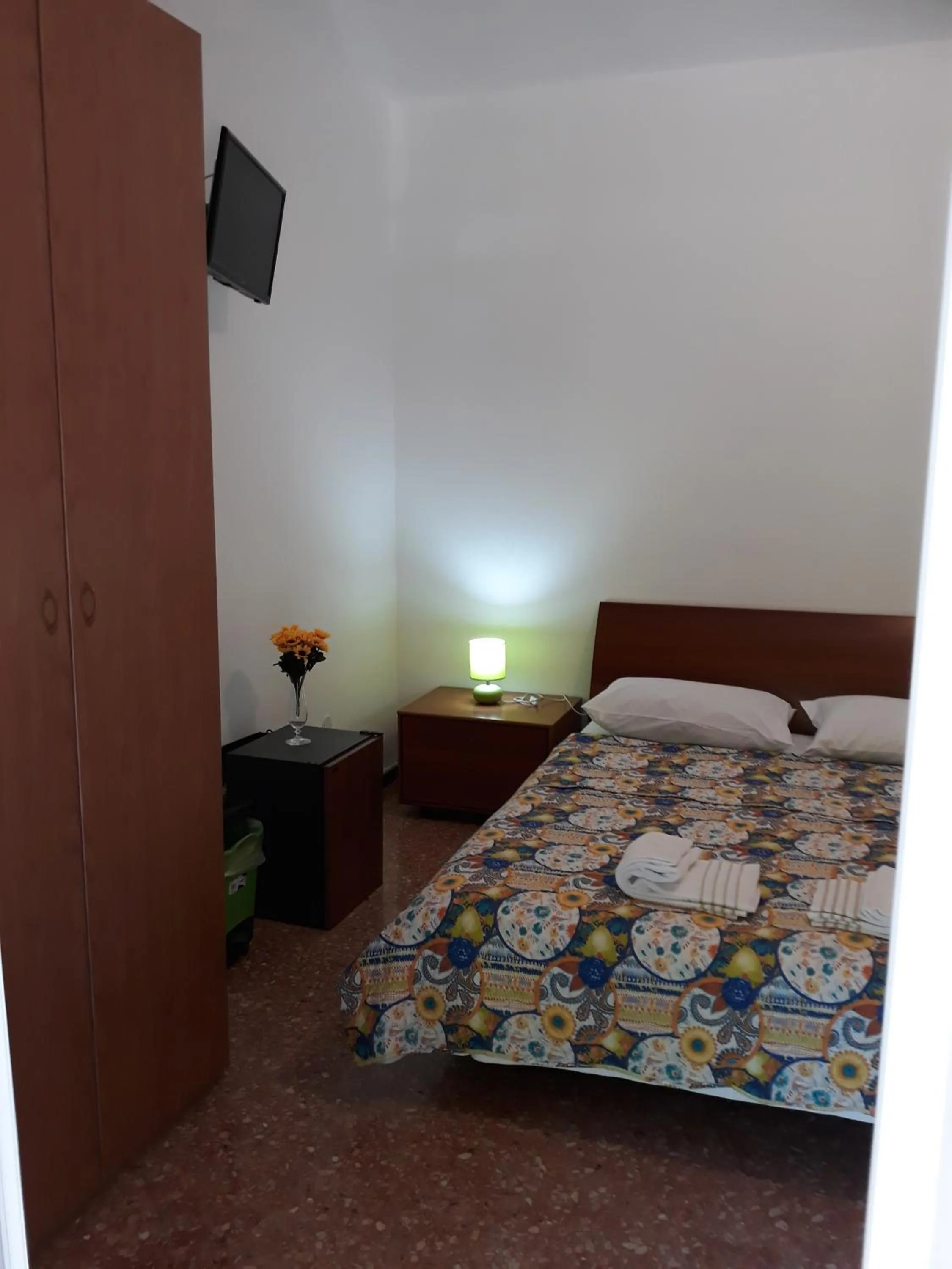 Garden view, Bed in Venice Best Vacation