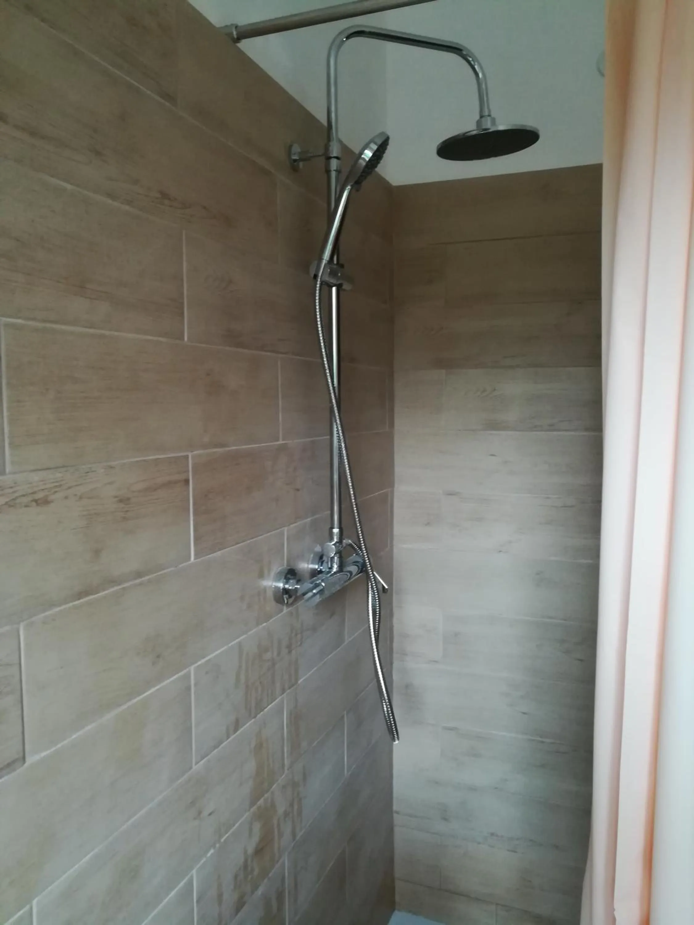 Shower in Venice Best Vacation