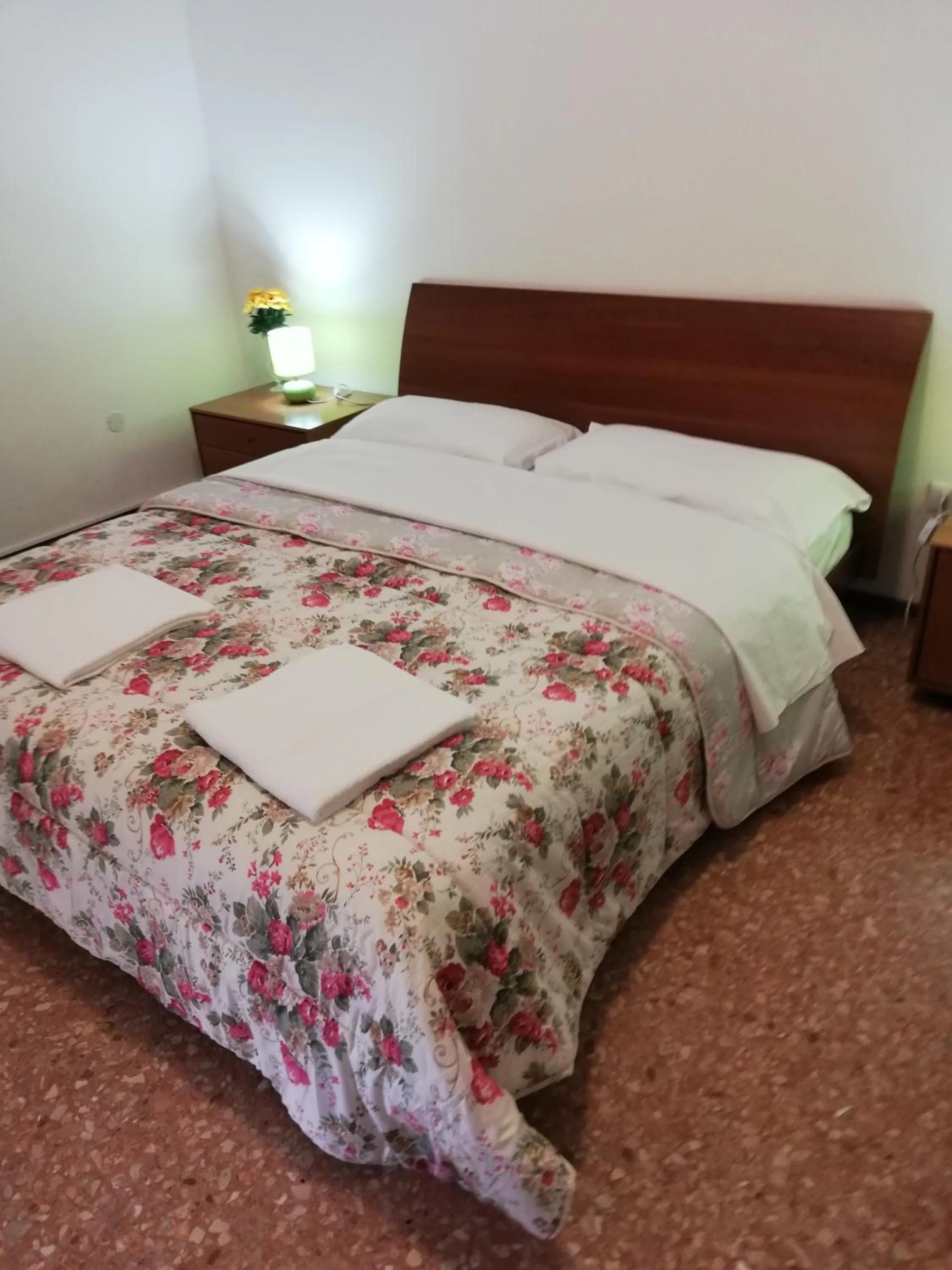 Bed in Venice Best Vacation