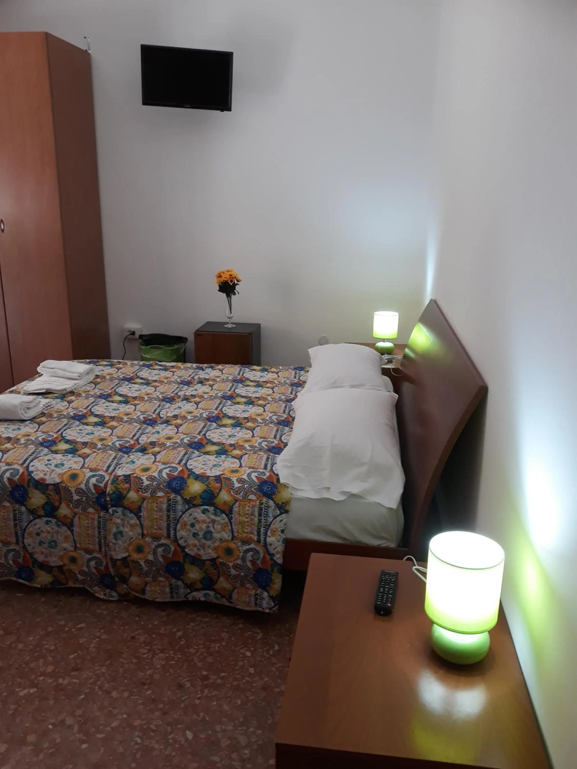 Garden view, Bed in Venice Best Vacation