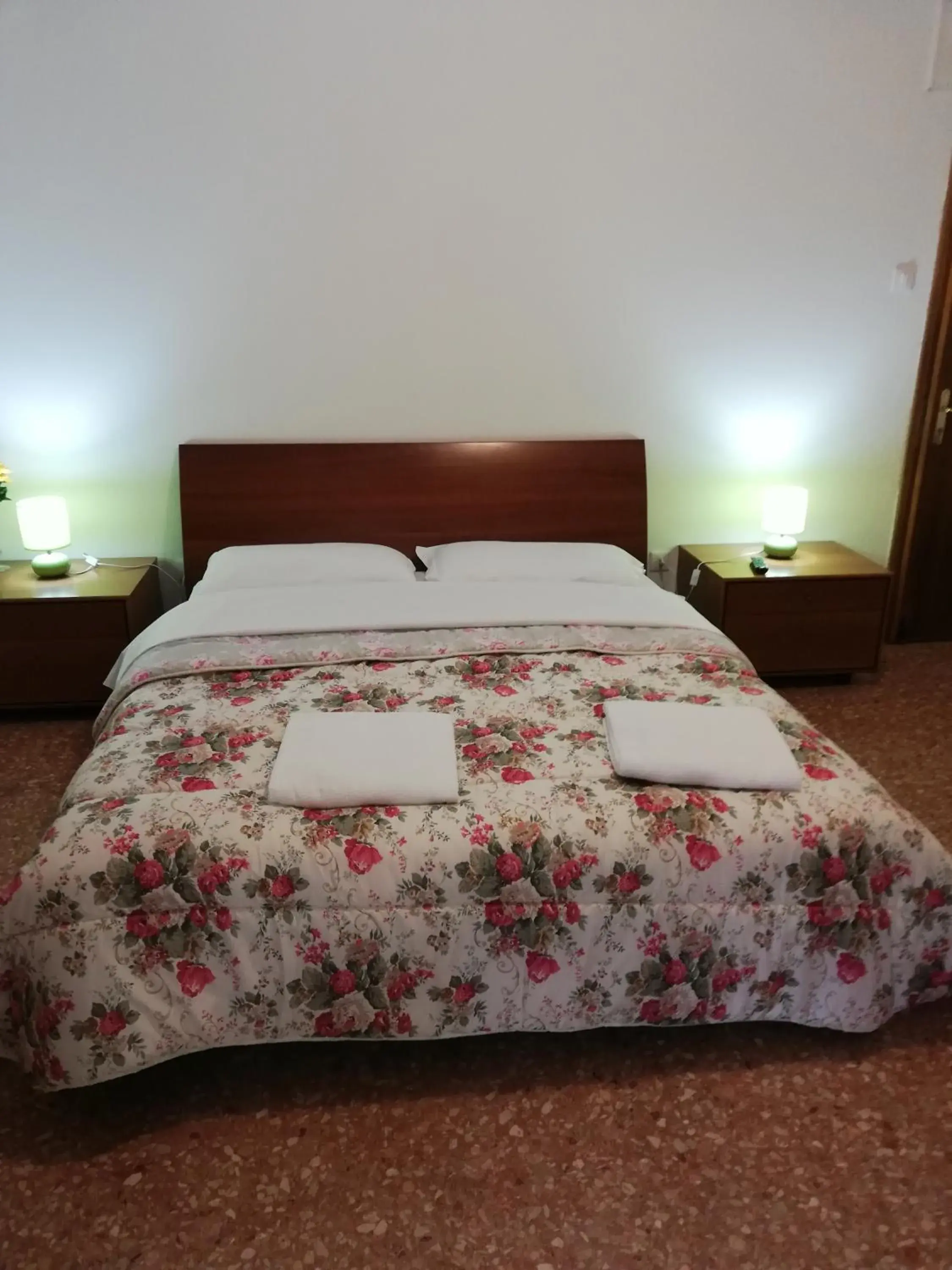 City view, Bed in Venice Best Vacation City view, Bed in Venice Best Vacation