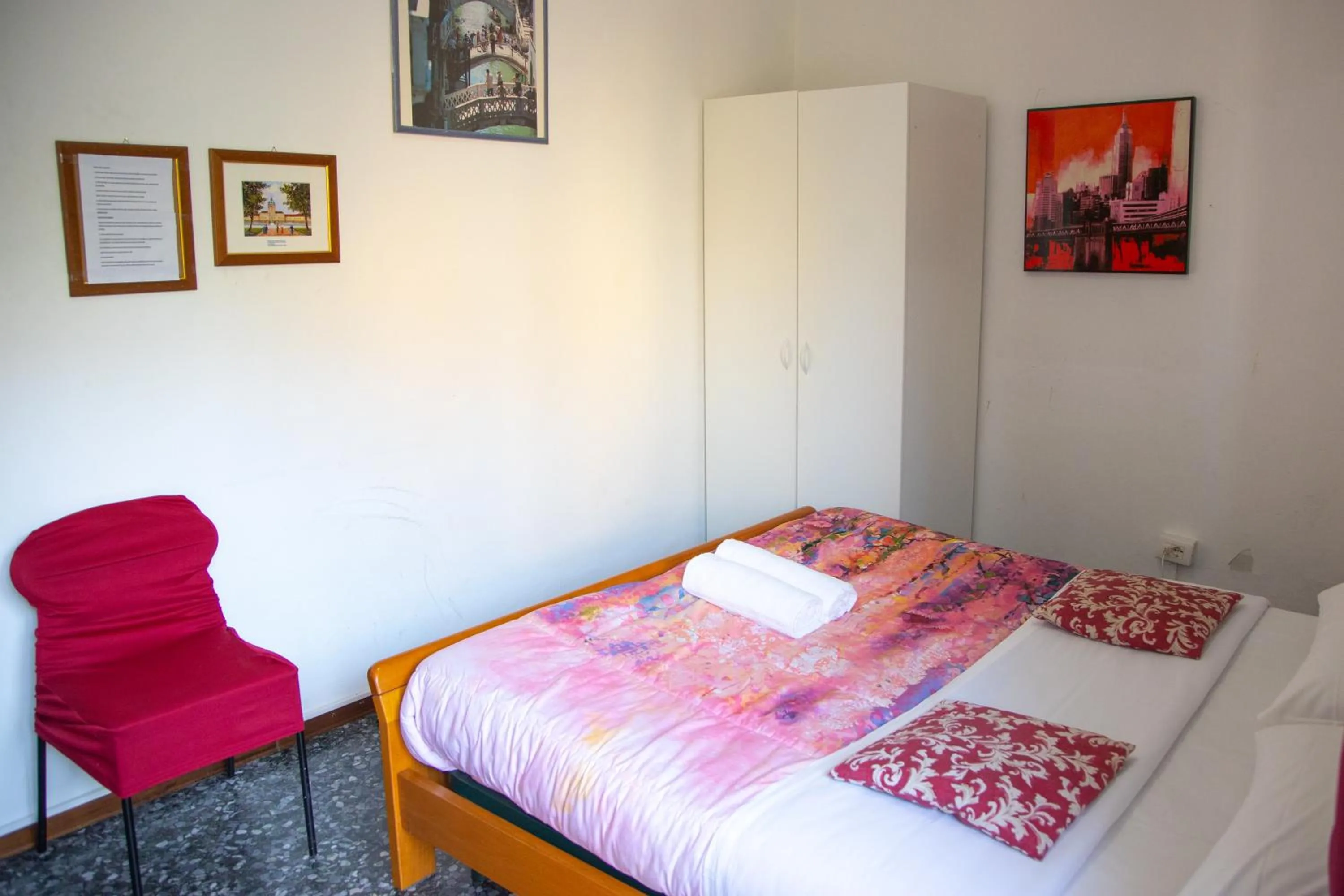 Bed in Venice Best Vacation