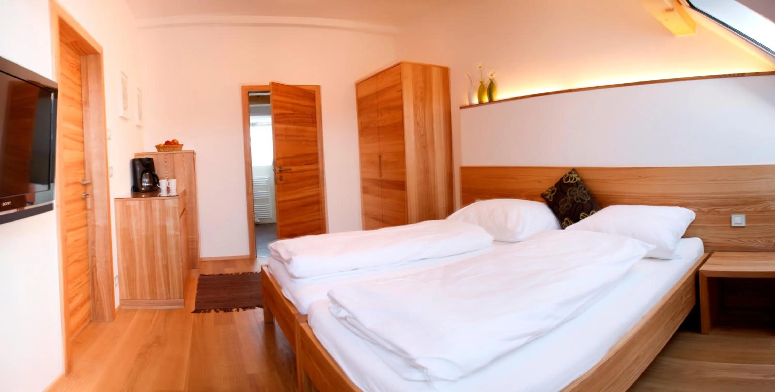 Bedroom, Bed in Ölerhof