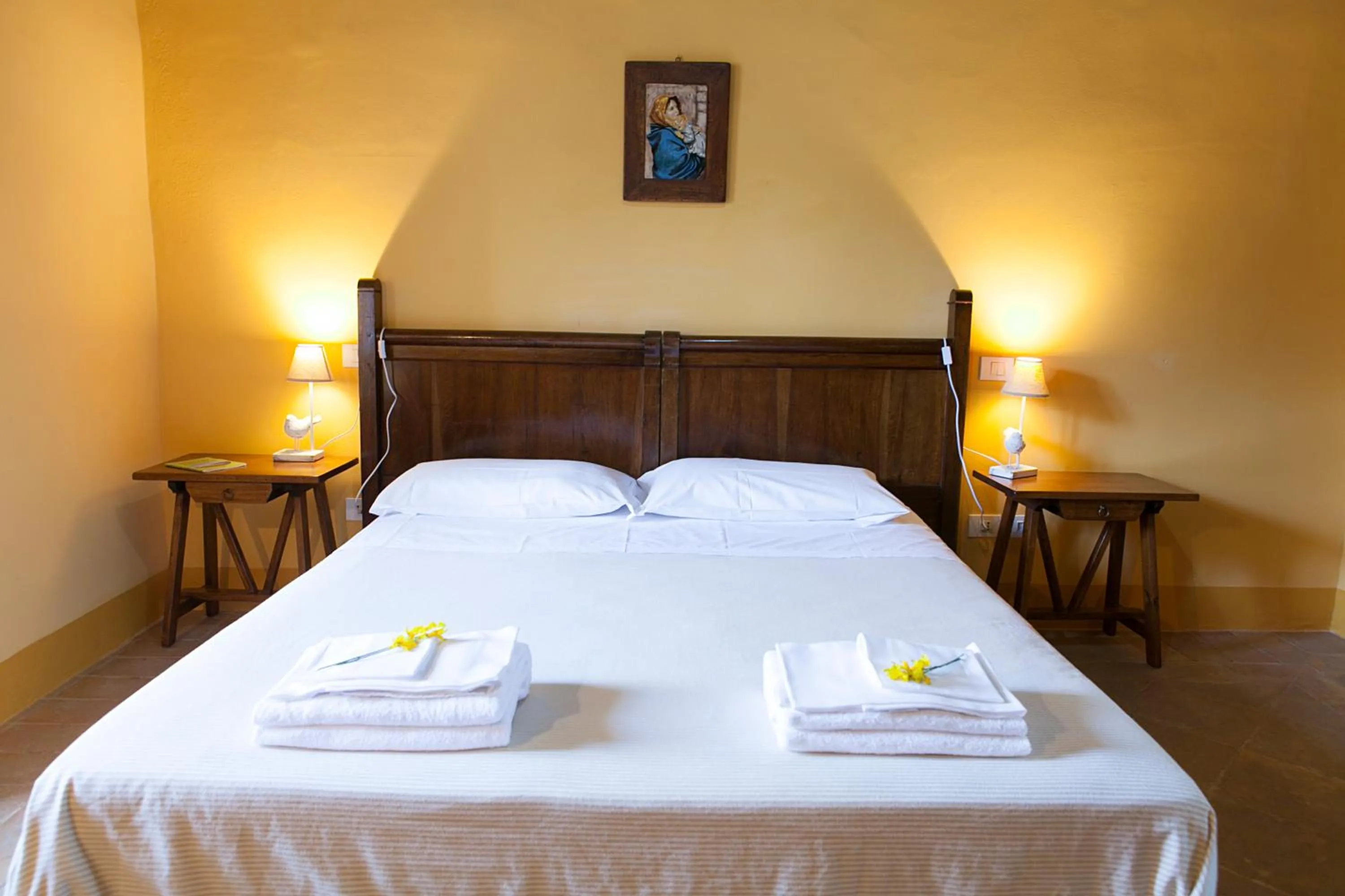 Bedroom, Bed in Re Artù Assisi Country Lifestyle