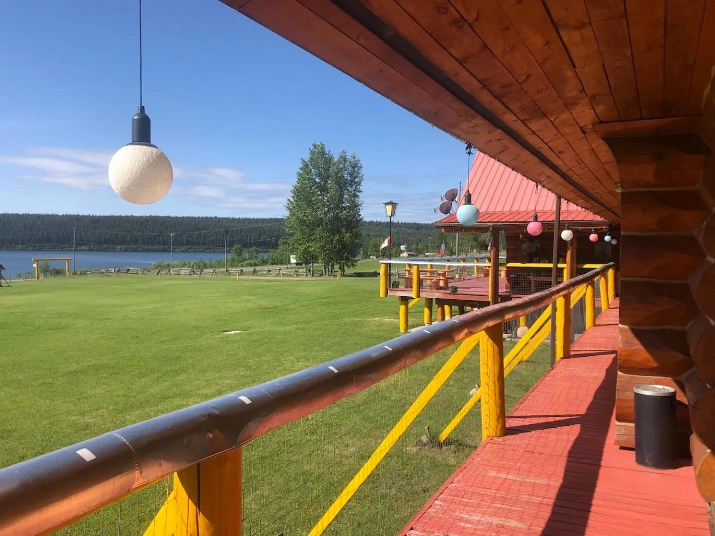 Balcony/Terrace in Cariboo Log Guest House