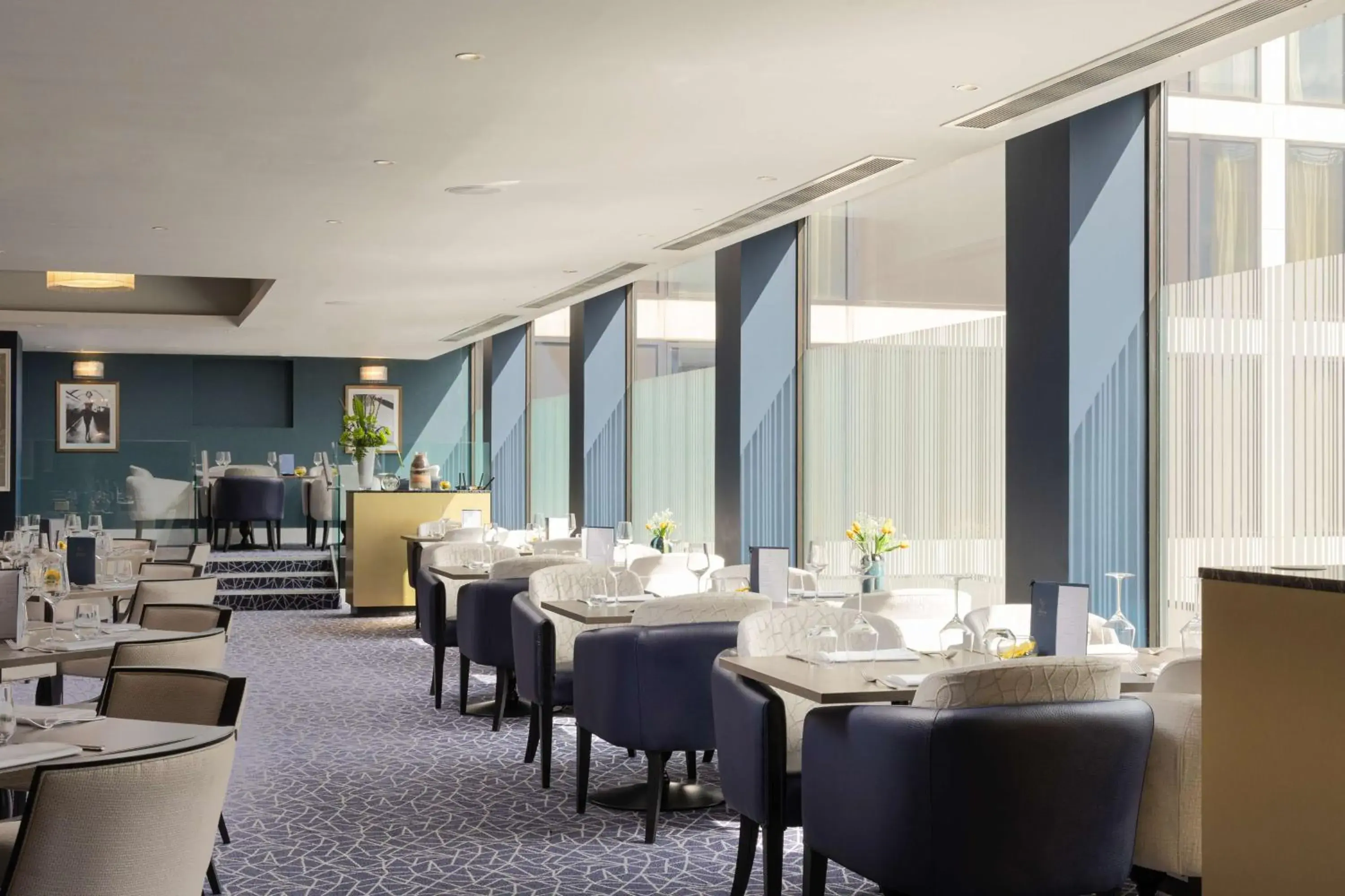 Restaurant/places to eat in Hilton London Gatwick Airport Restaurant/places to eat in Hilton London Gatwick Airport