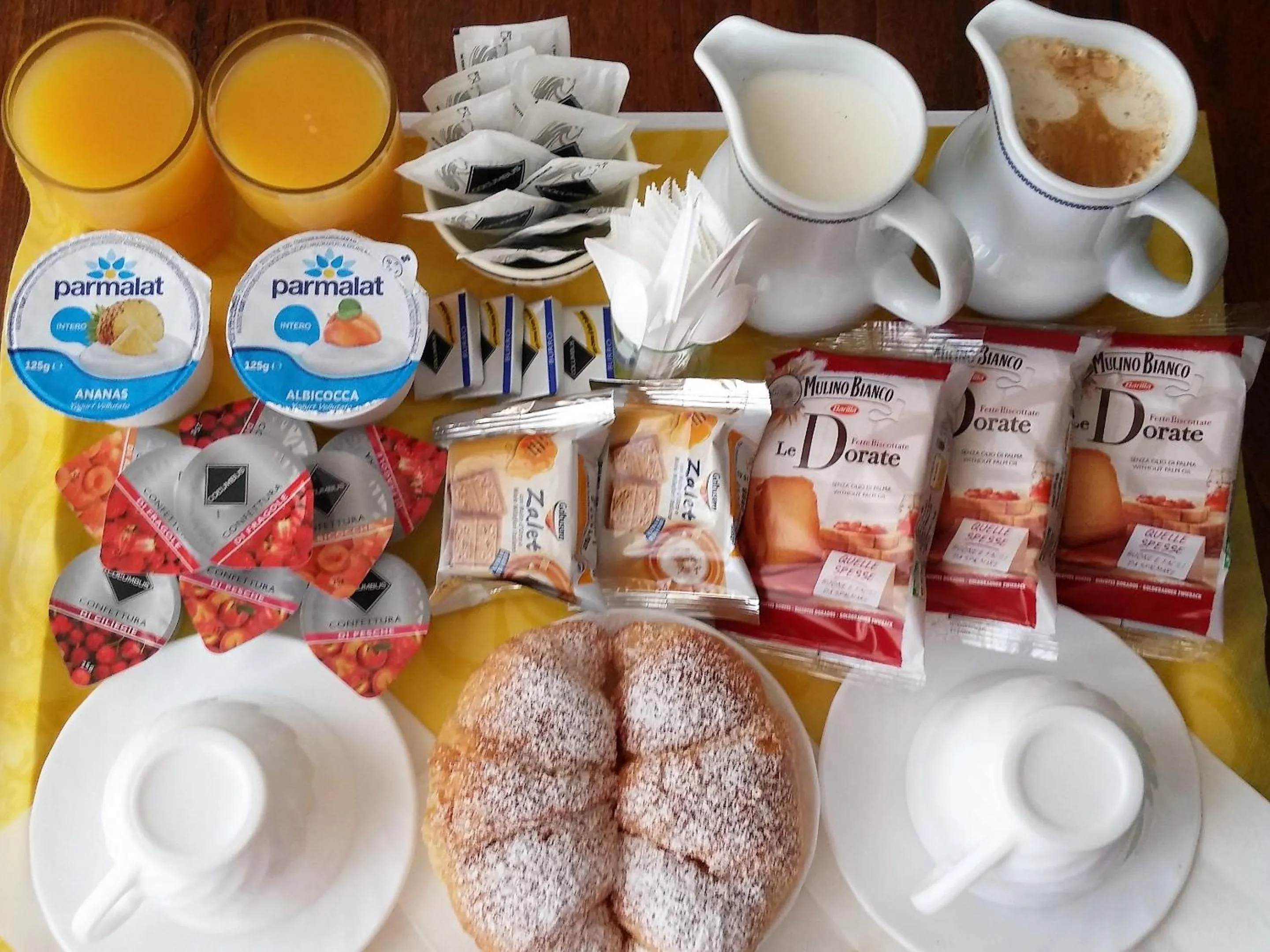 Italian breakfast in Venice Airport Room