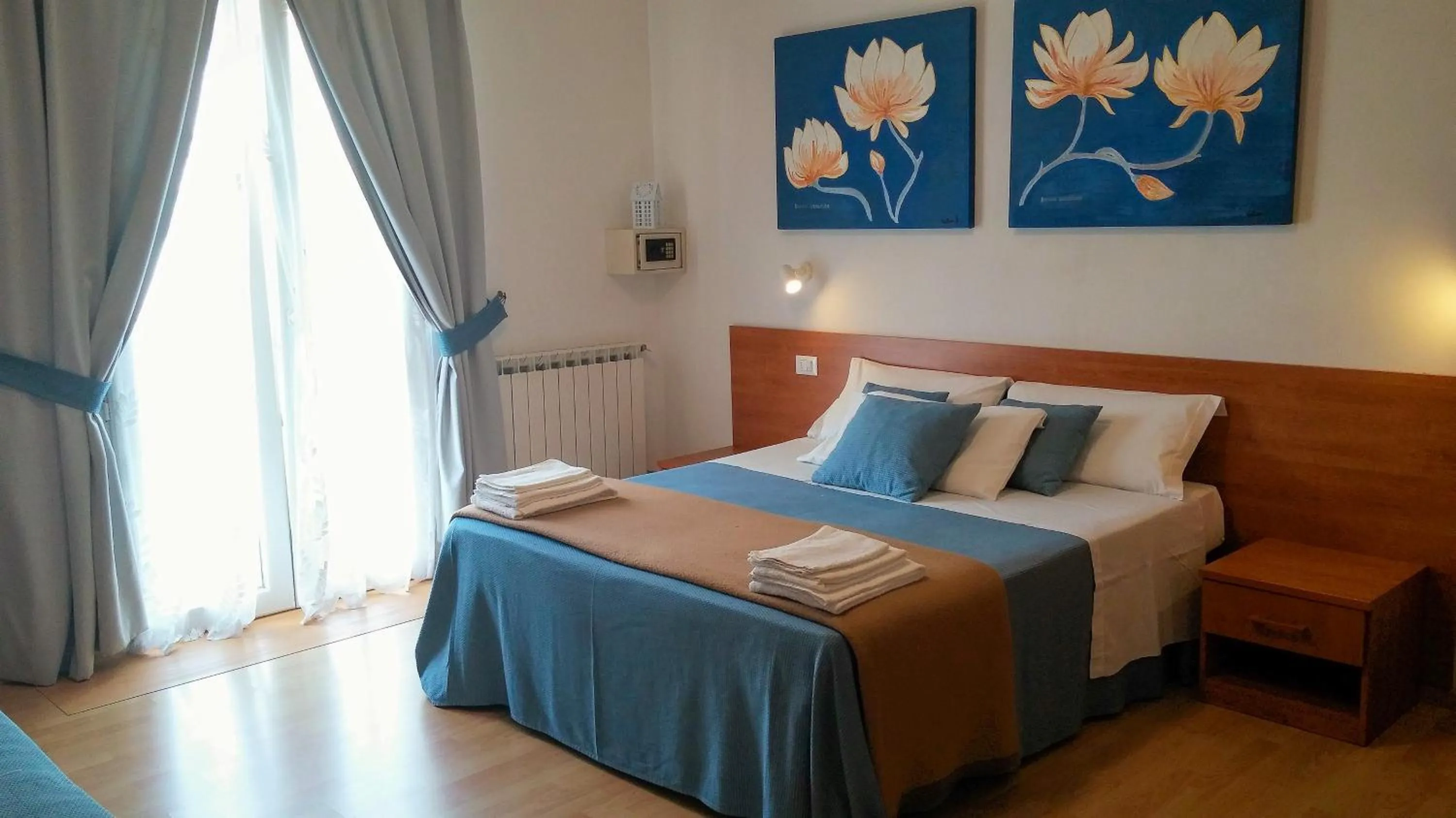 Bed in Venice Airport Room