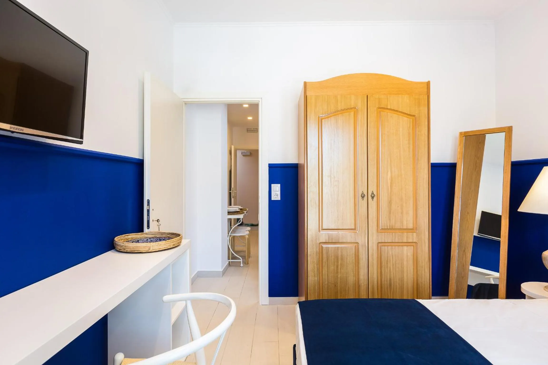 TV and multimedia, Bed in Georgioupolis Plaza Suites