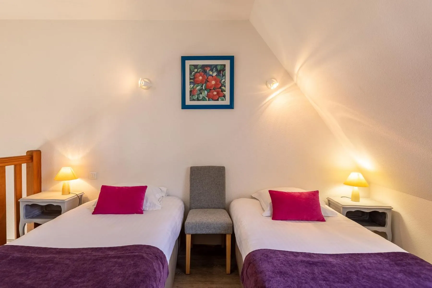 Photo of the whole room, Bed in L'Oustal de Vézac