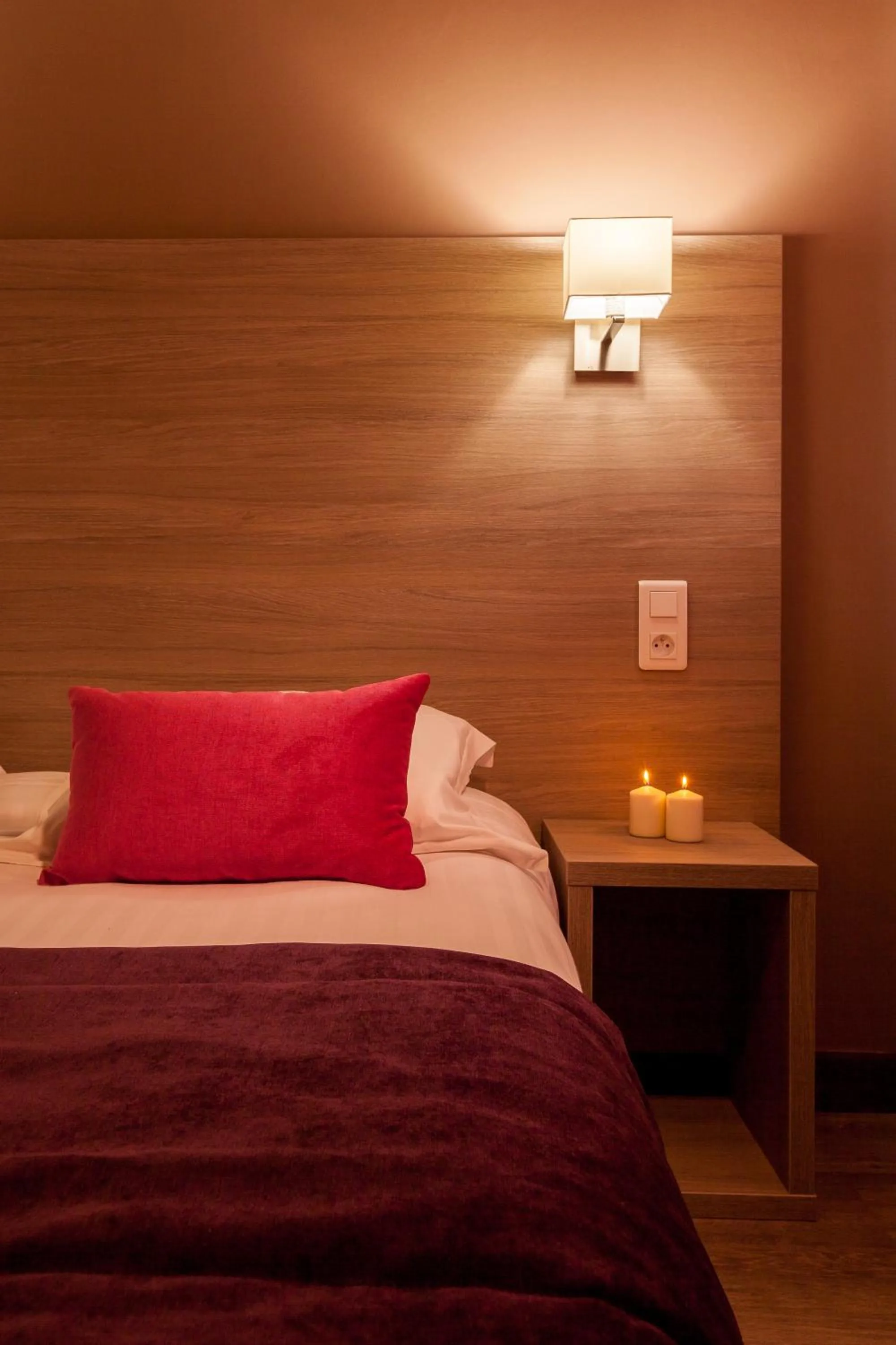 Decorative detail, Bed in L'Oustal de Vézac