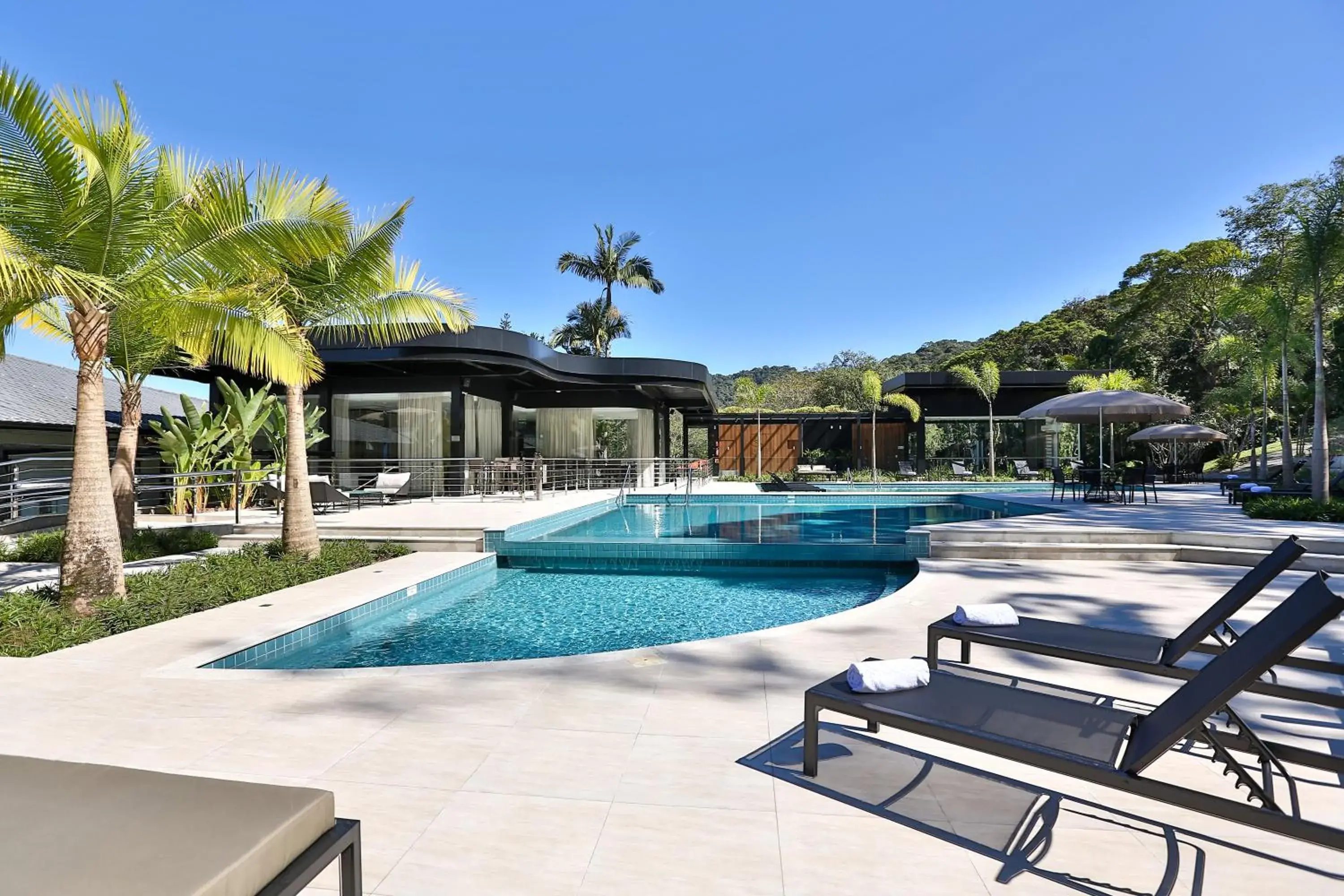 Swimming pool in Quality Hotel Blumenau Swimming pool in Quality Hotel Blumenau