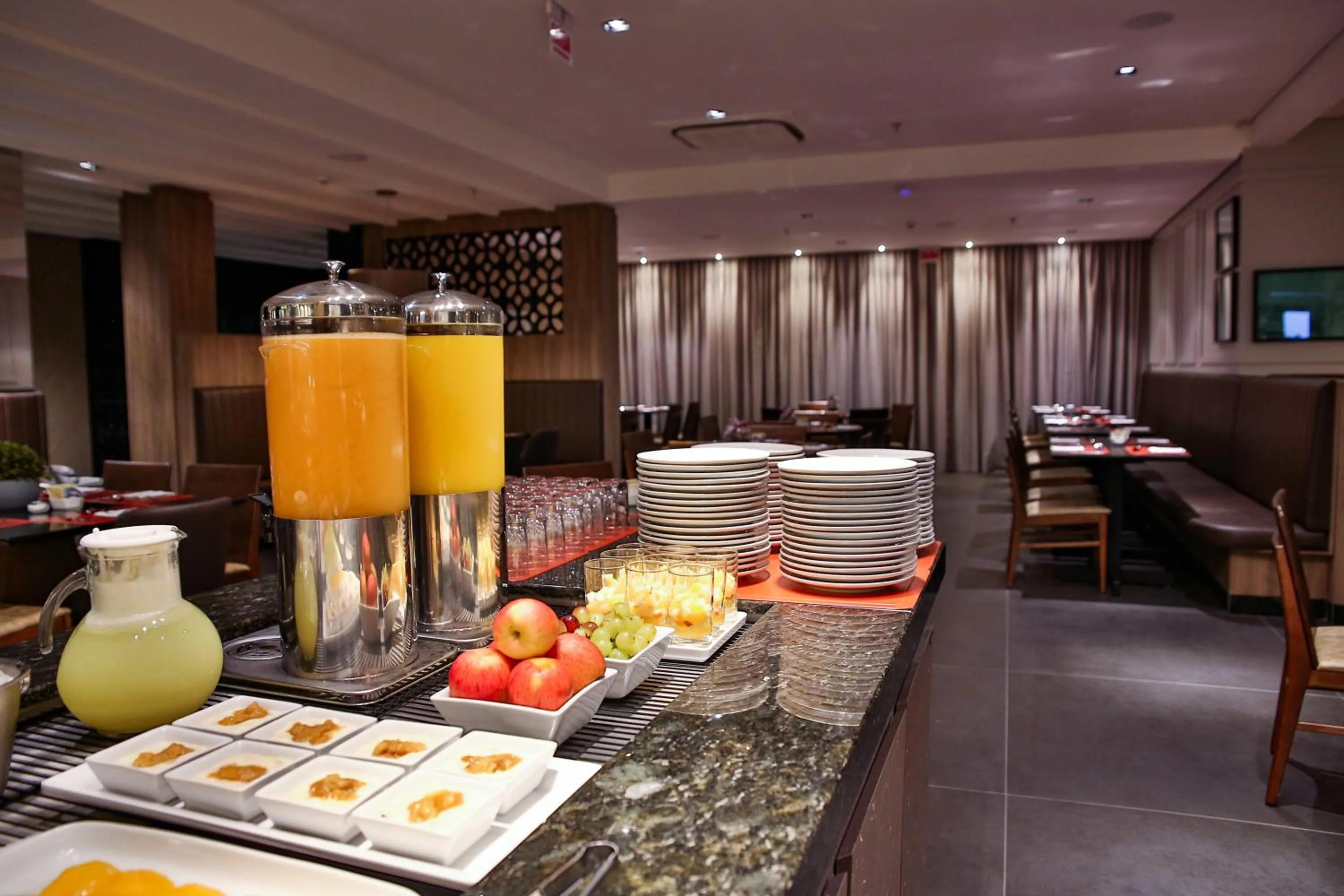 Breakfast in Quality Hotel Blumenau