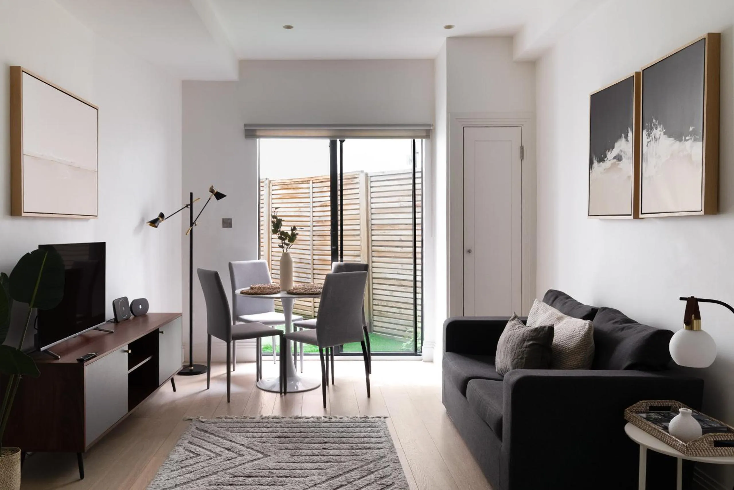 TV and multimedia in Oxford Circus Apartments by Calton Living