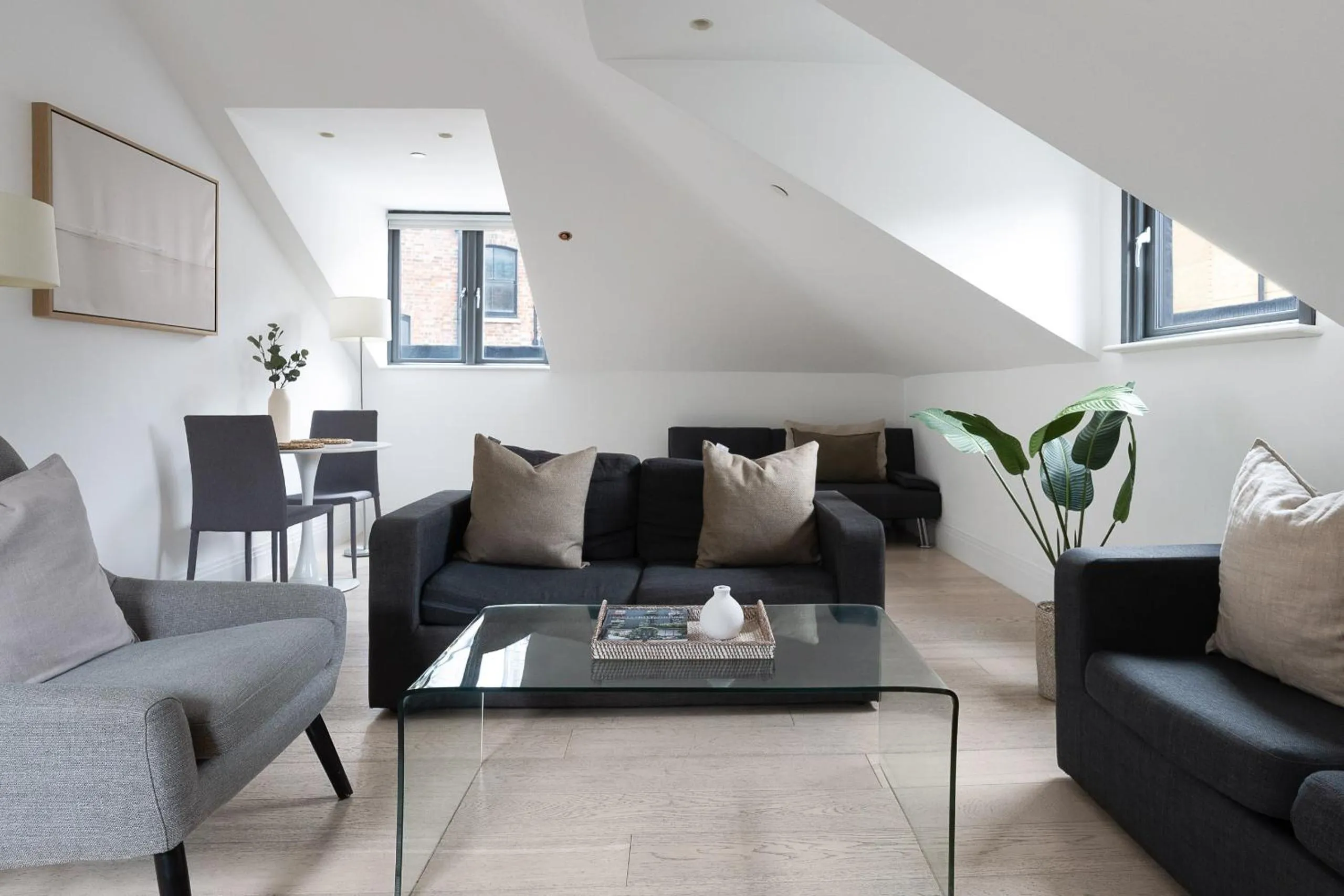 Living room in Oxford Circus Apartments by Calton Living