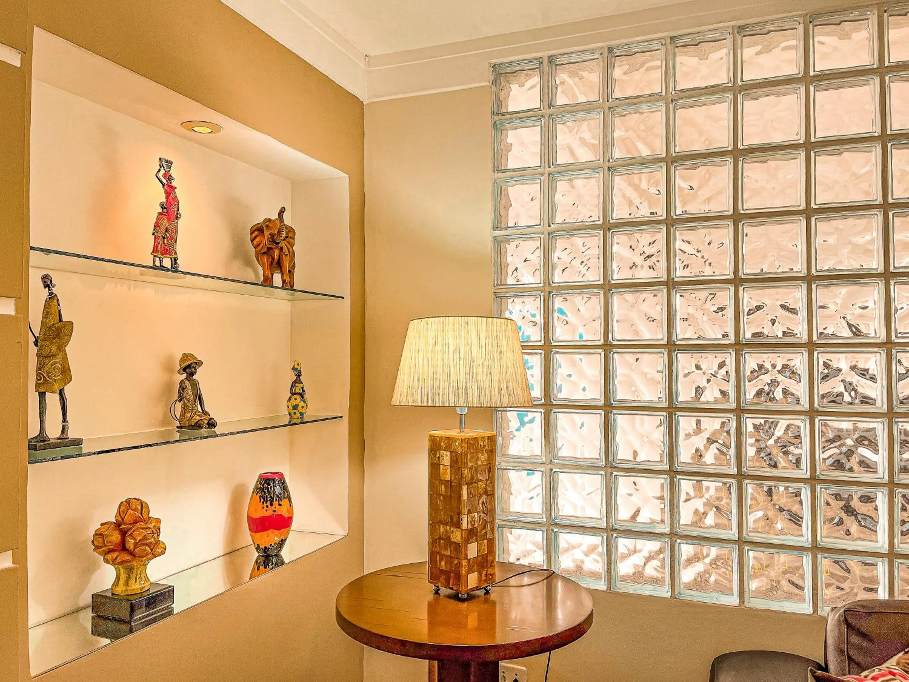 Seating area in Hotel Nacional Inn Guarujá