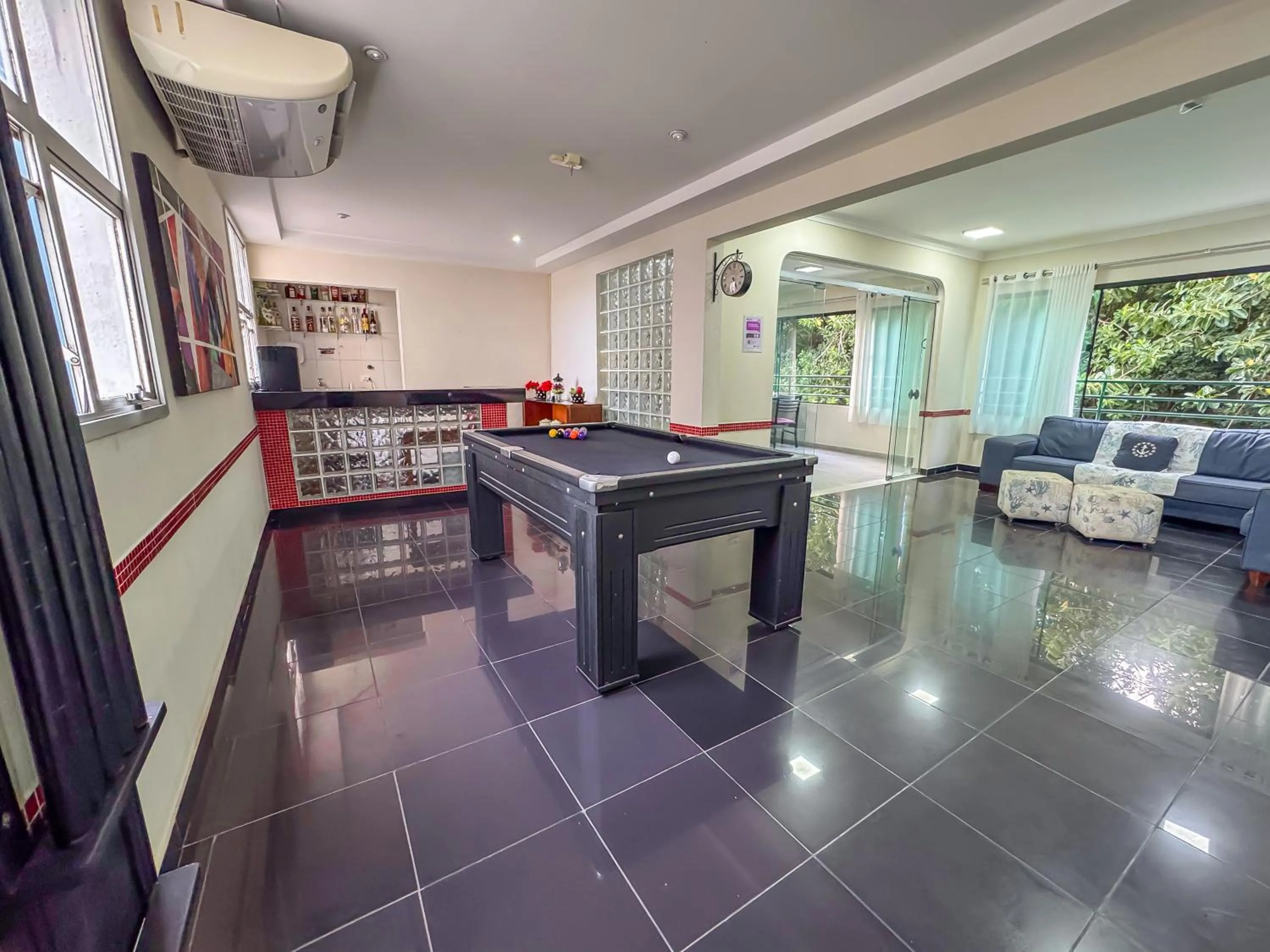 Seating area in Hotel Nacional Inn Guarujá