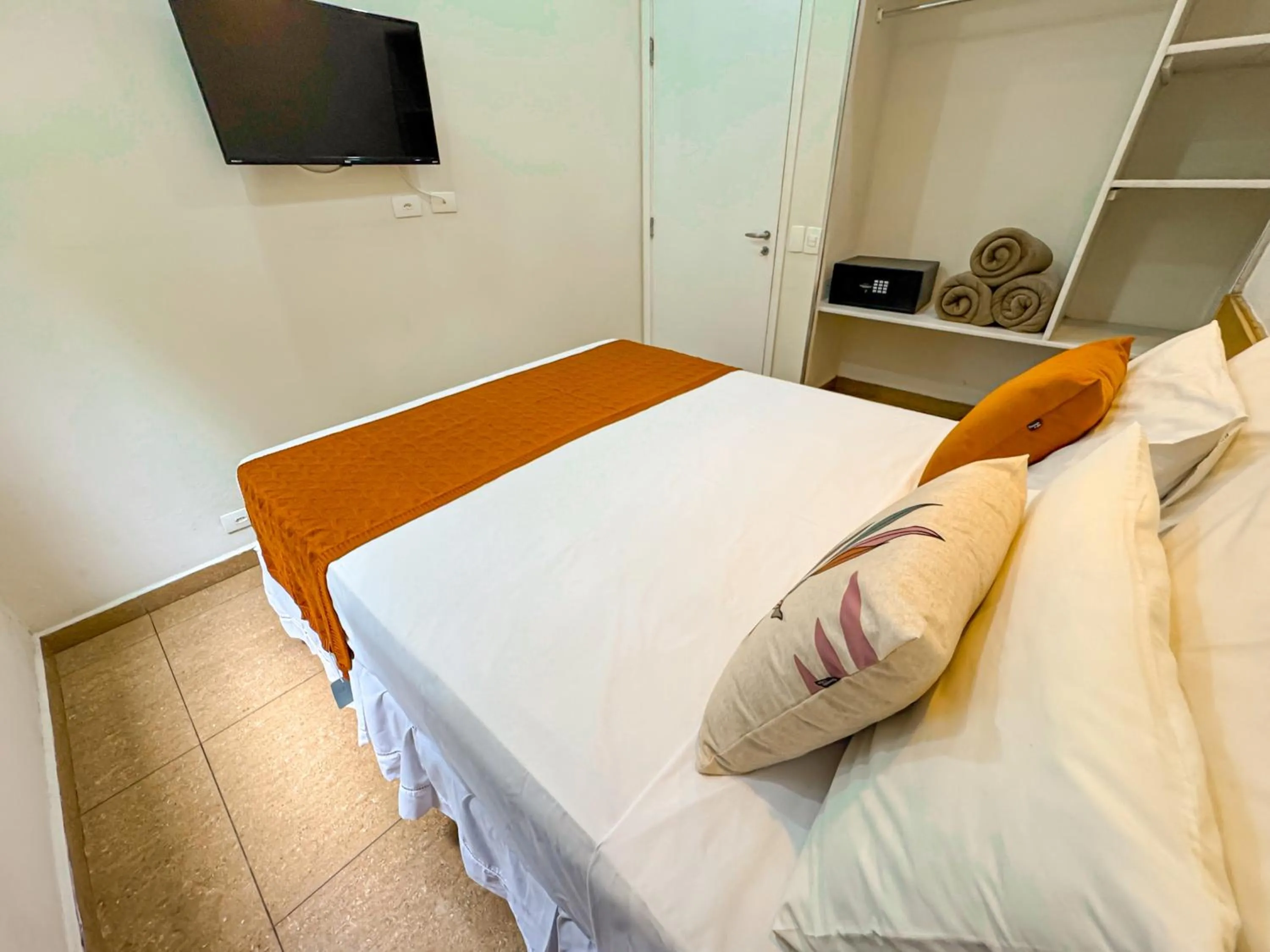 Bedroom, Bed in Hotel Nacional Inn Guarujá