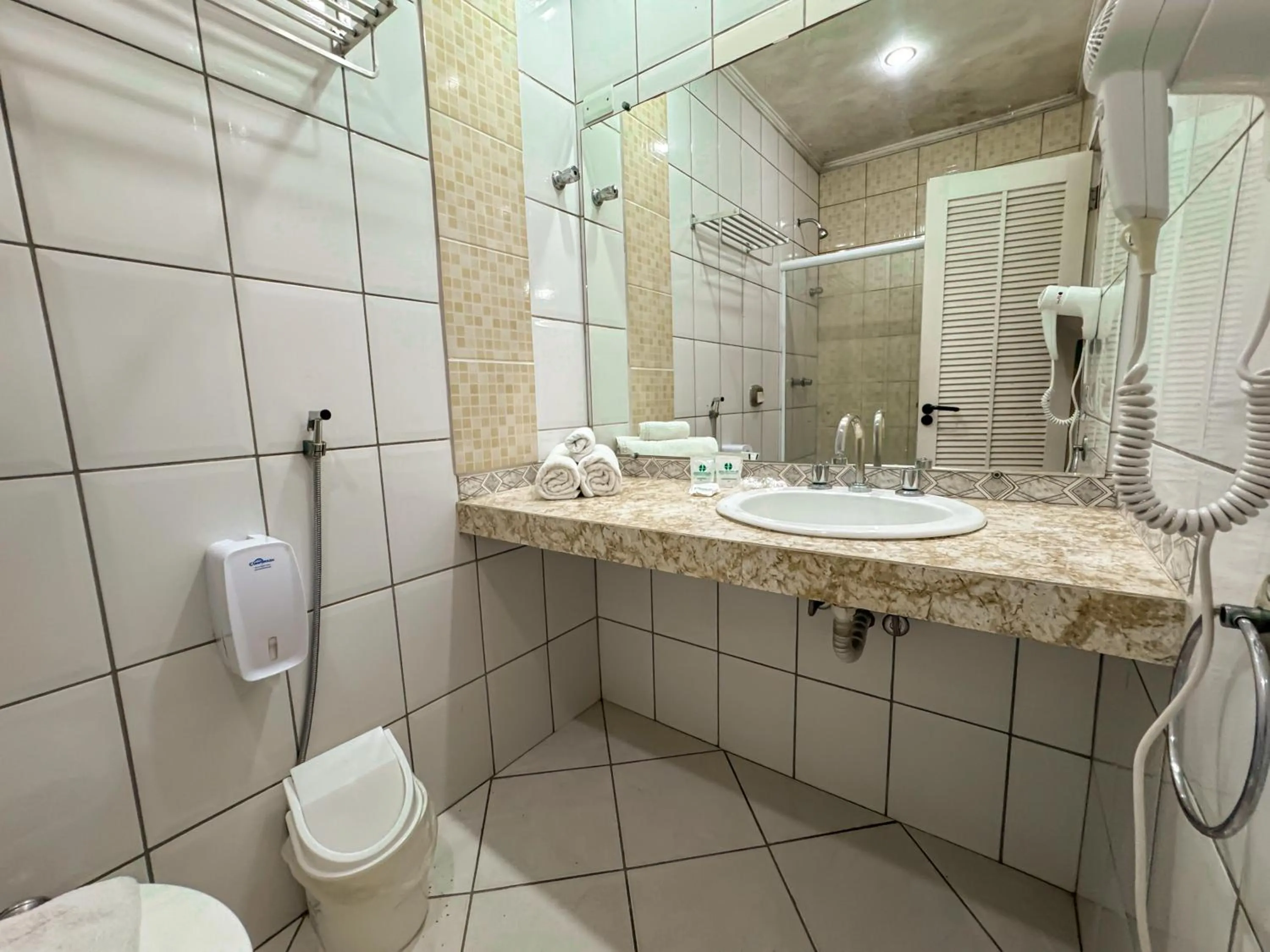 Bathroom in Hotel Nacional Inn Guarujá