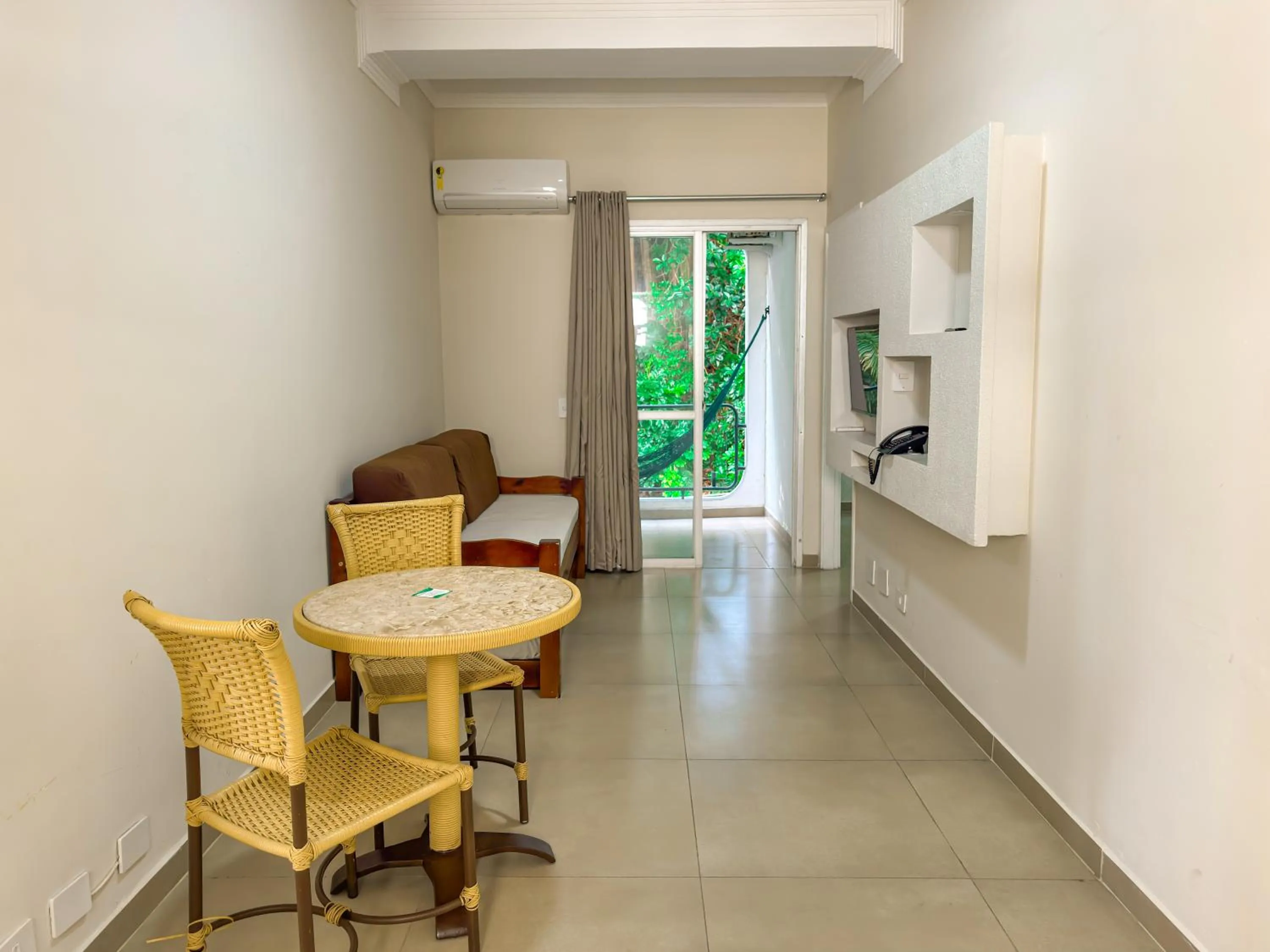 Seating area in Hotel Nacional Inn Guarujá