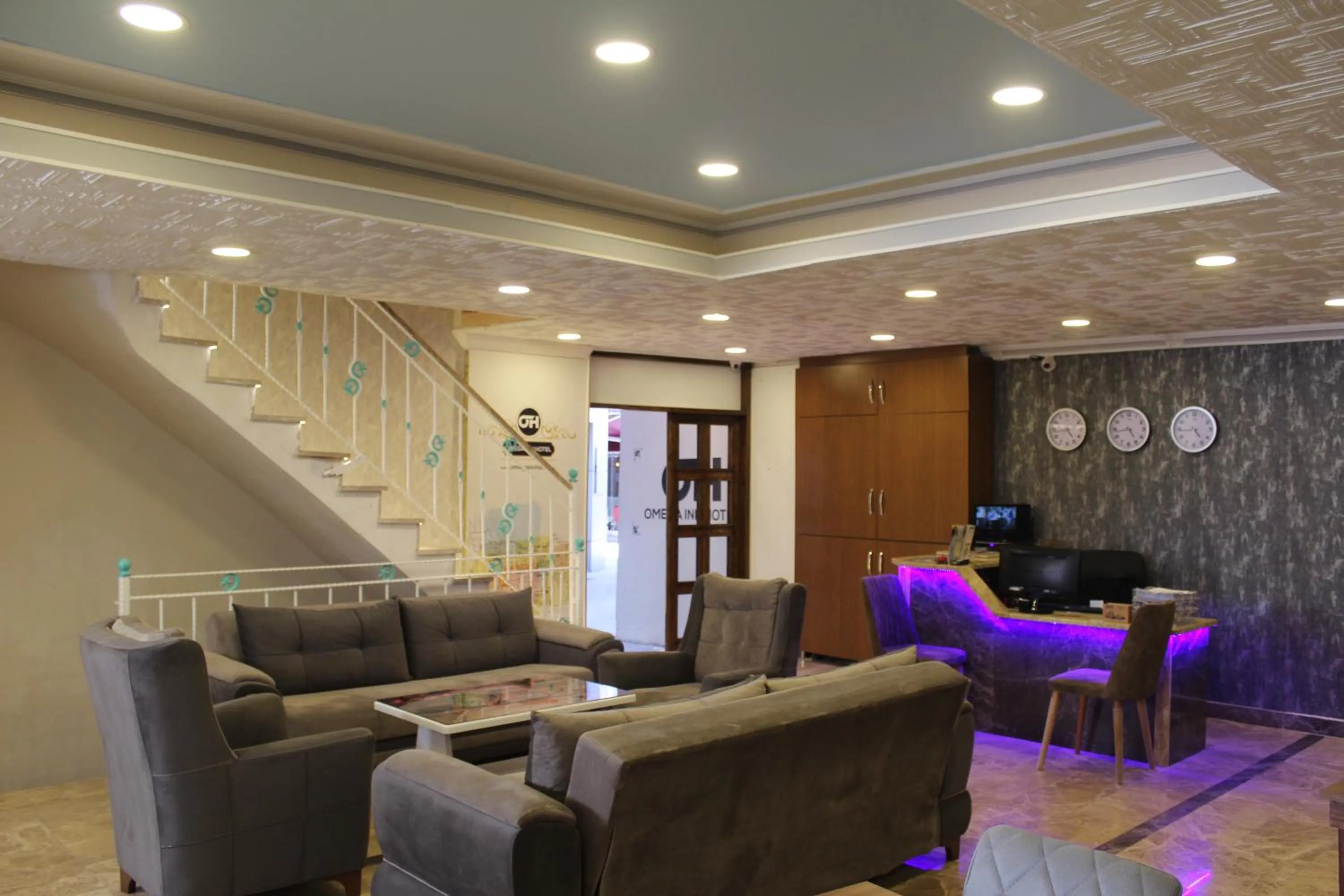 Lobby or reception in Omega Inn